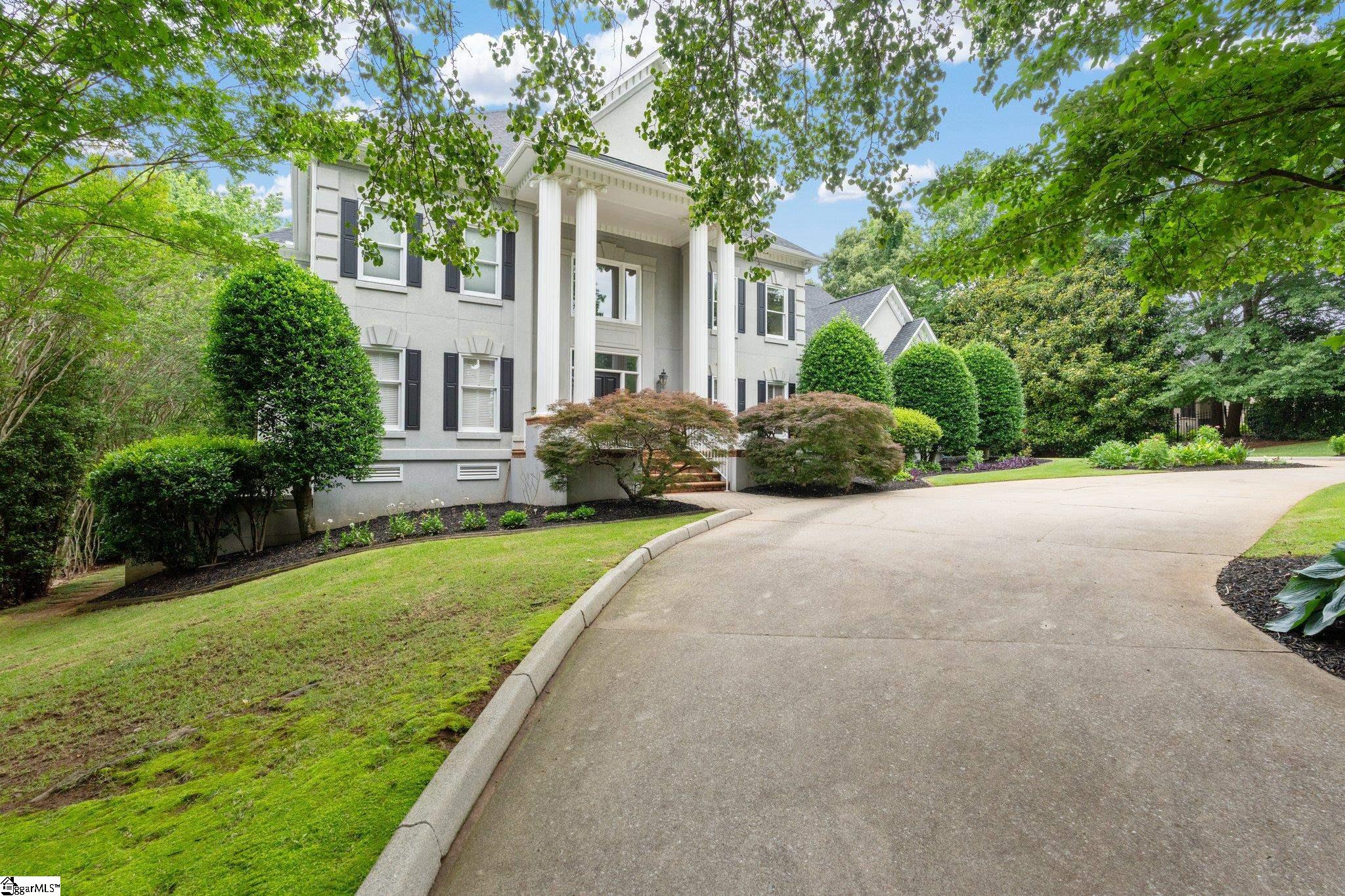 120 Thornblade Boulevard