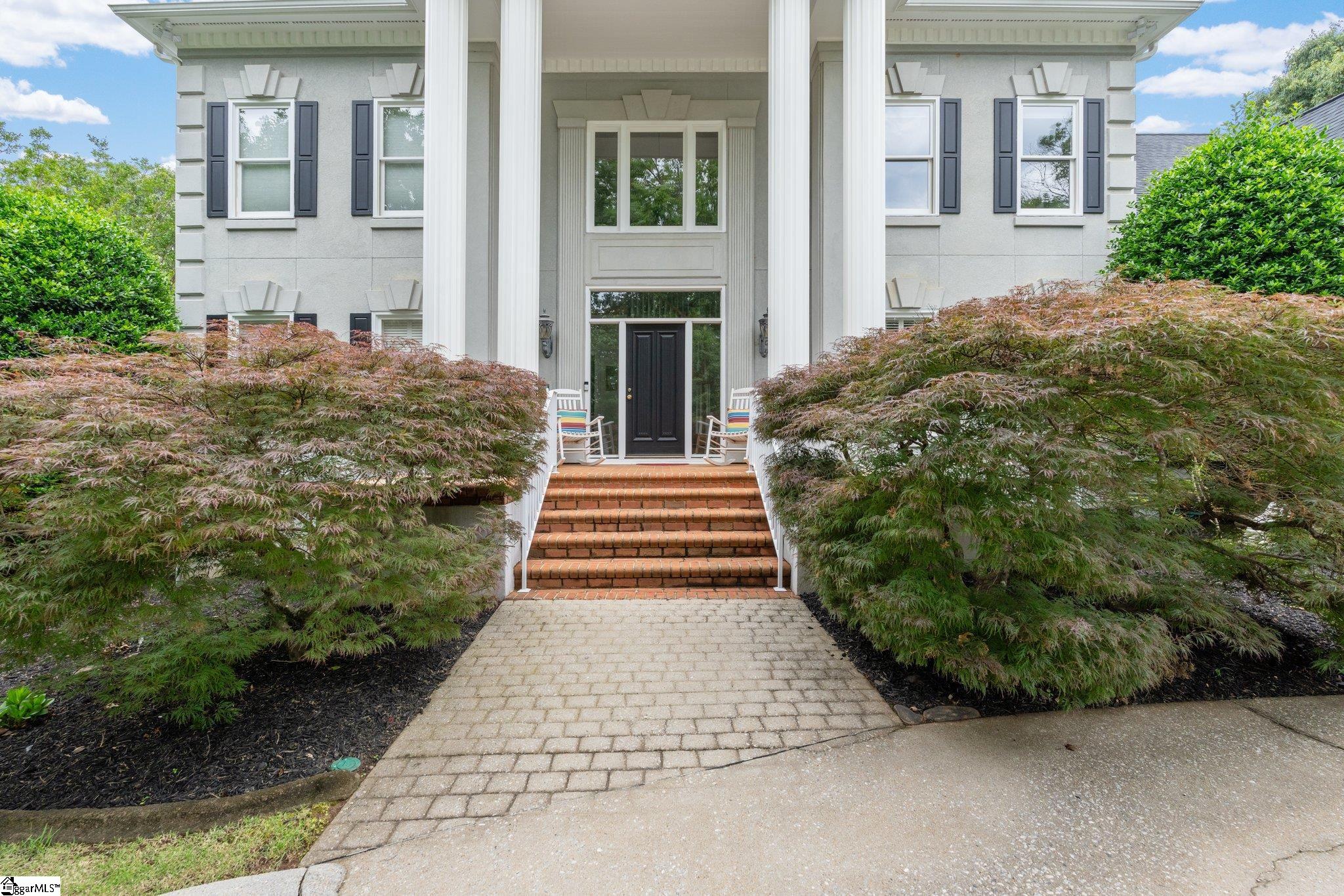 120 Thornblade Boulevard