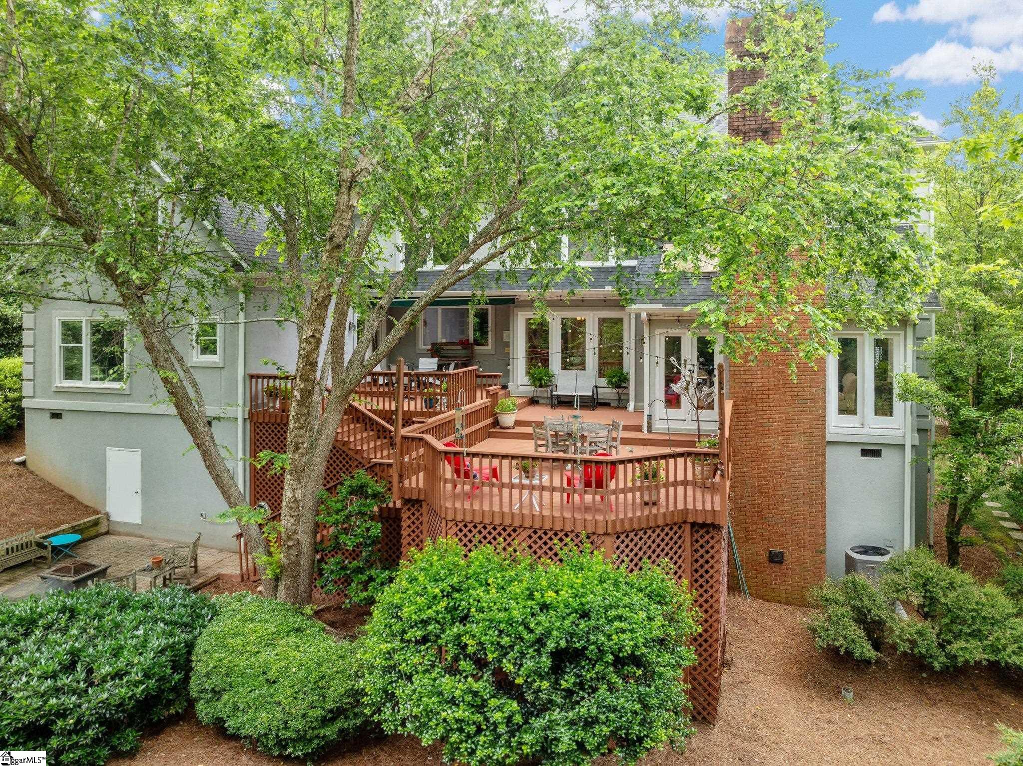 120 Thornblade Boulevard