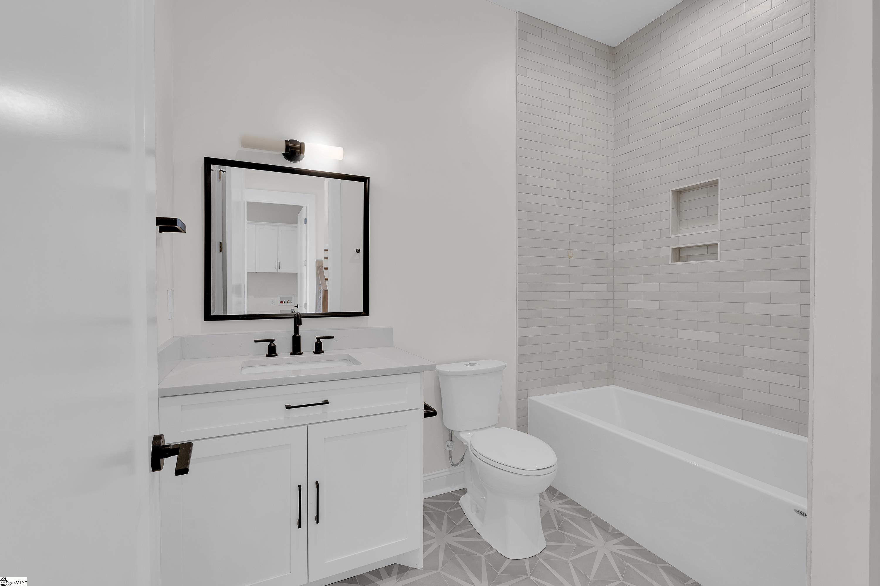 611 N Main Street Unit 8 Unit: Unit #8