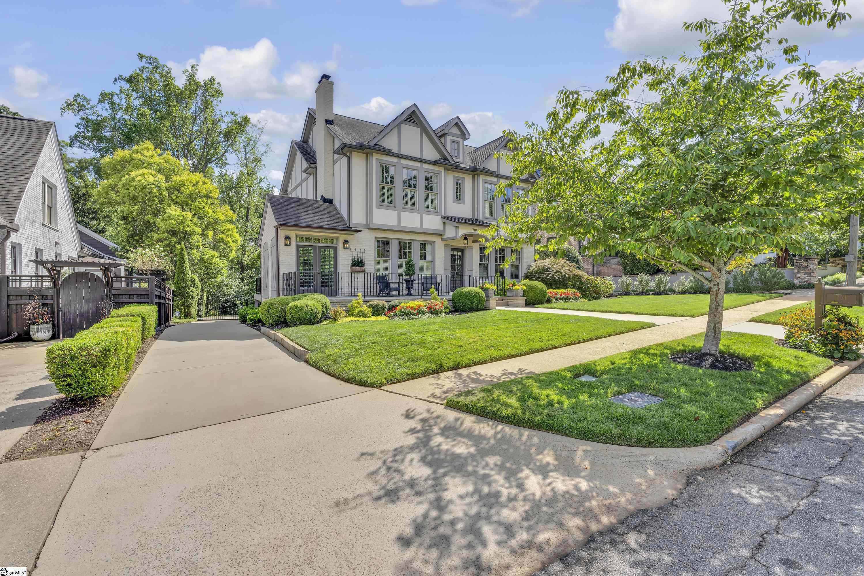 704 Crescent Avenue