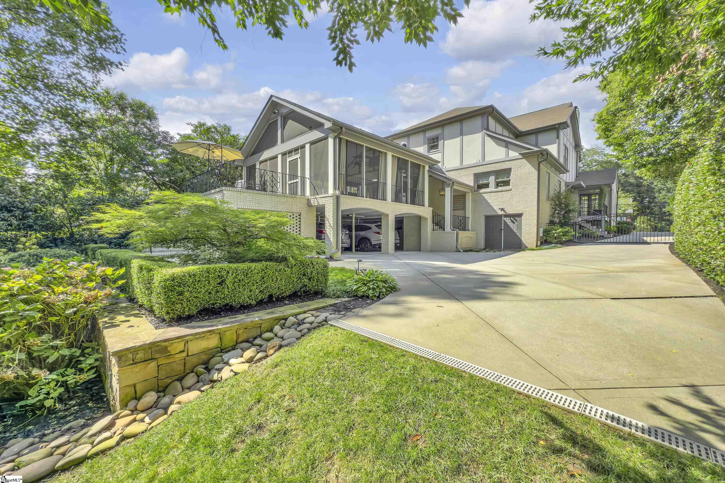 704 Crescent Avenue