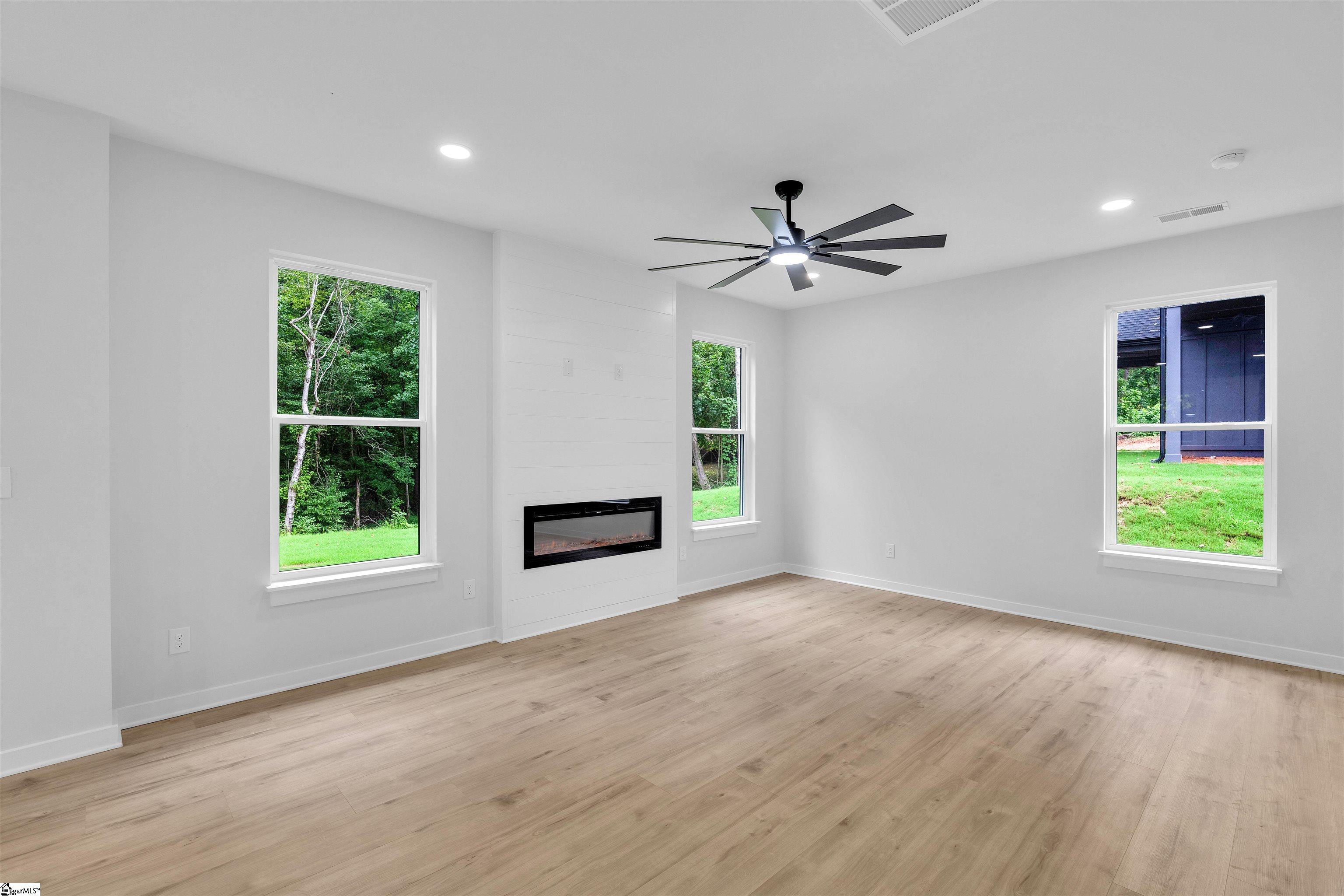 320 W Caroline Street