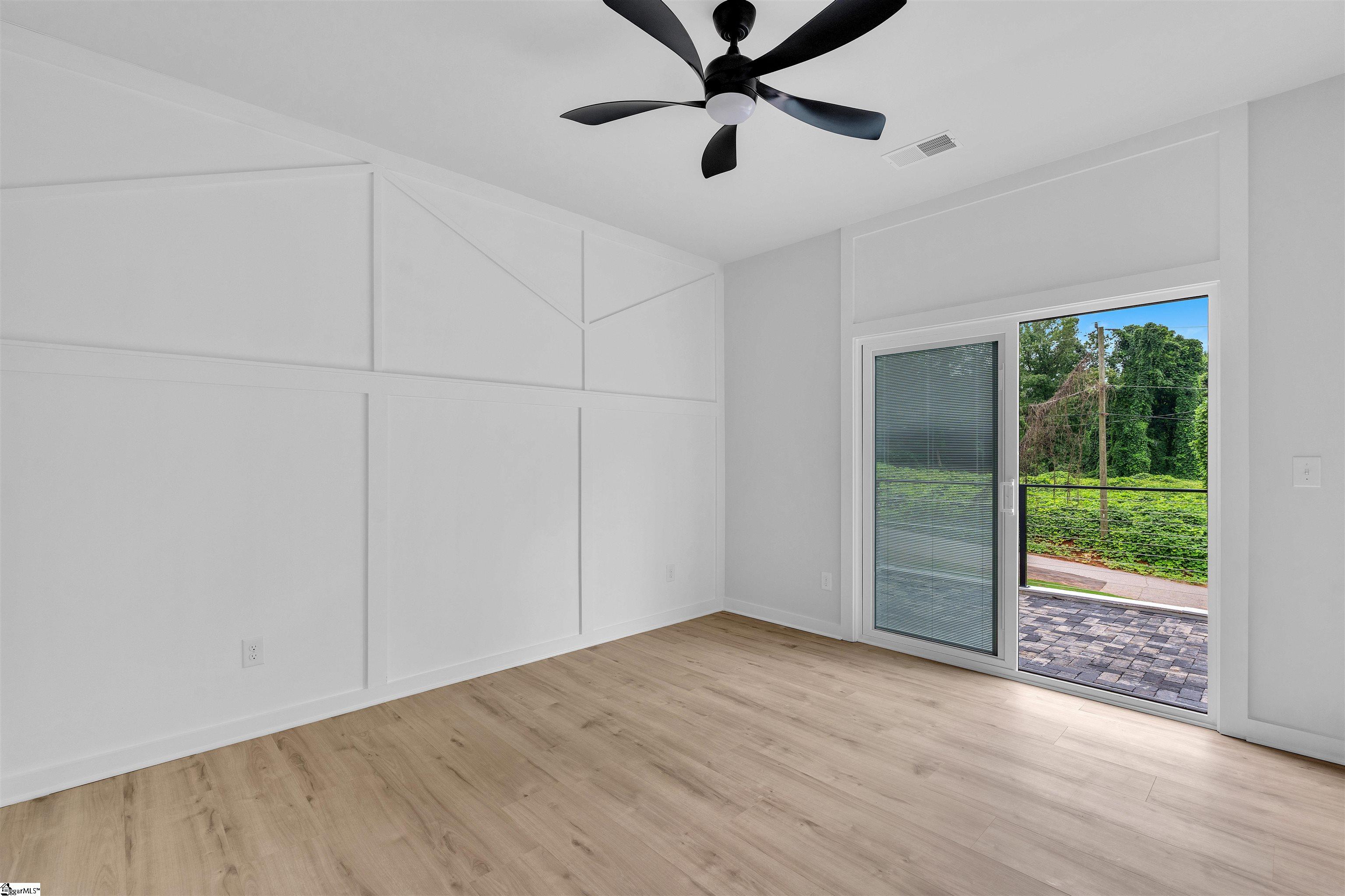 320 W Caroline Street