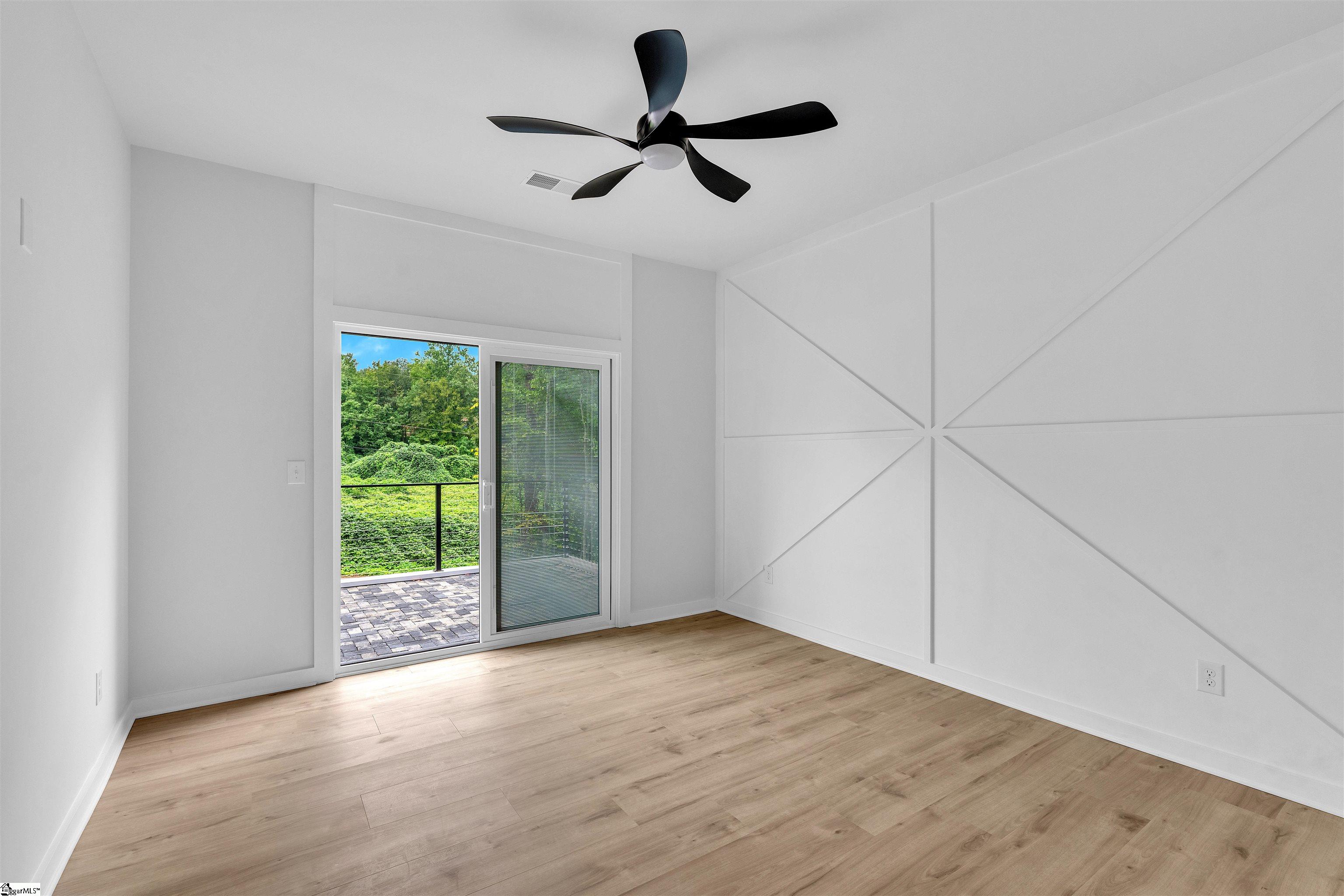 320 W Caroline Street