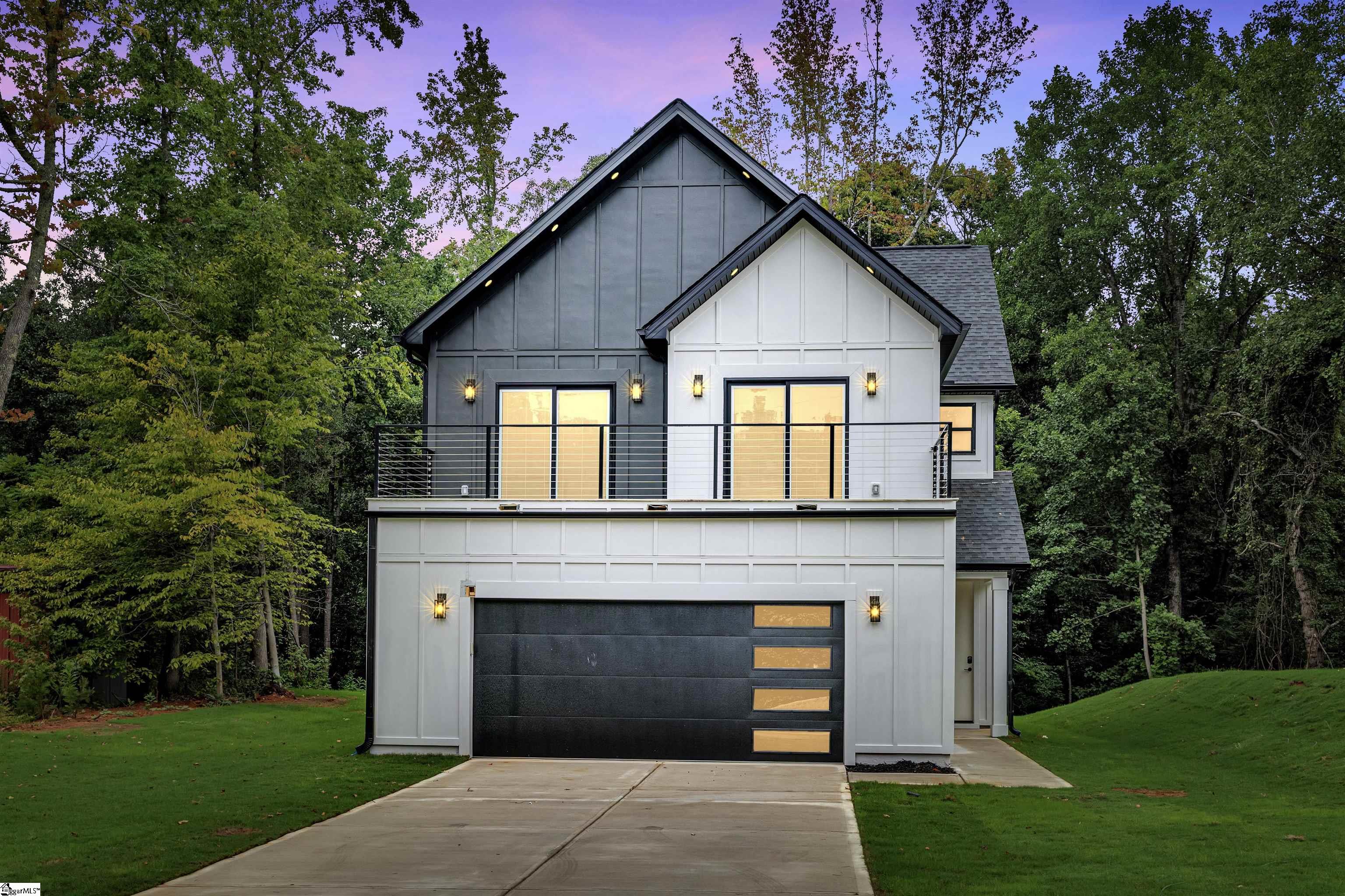 320 W Caroline Street