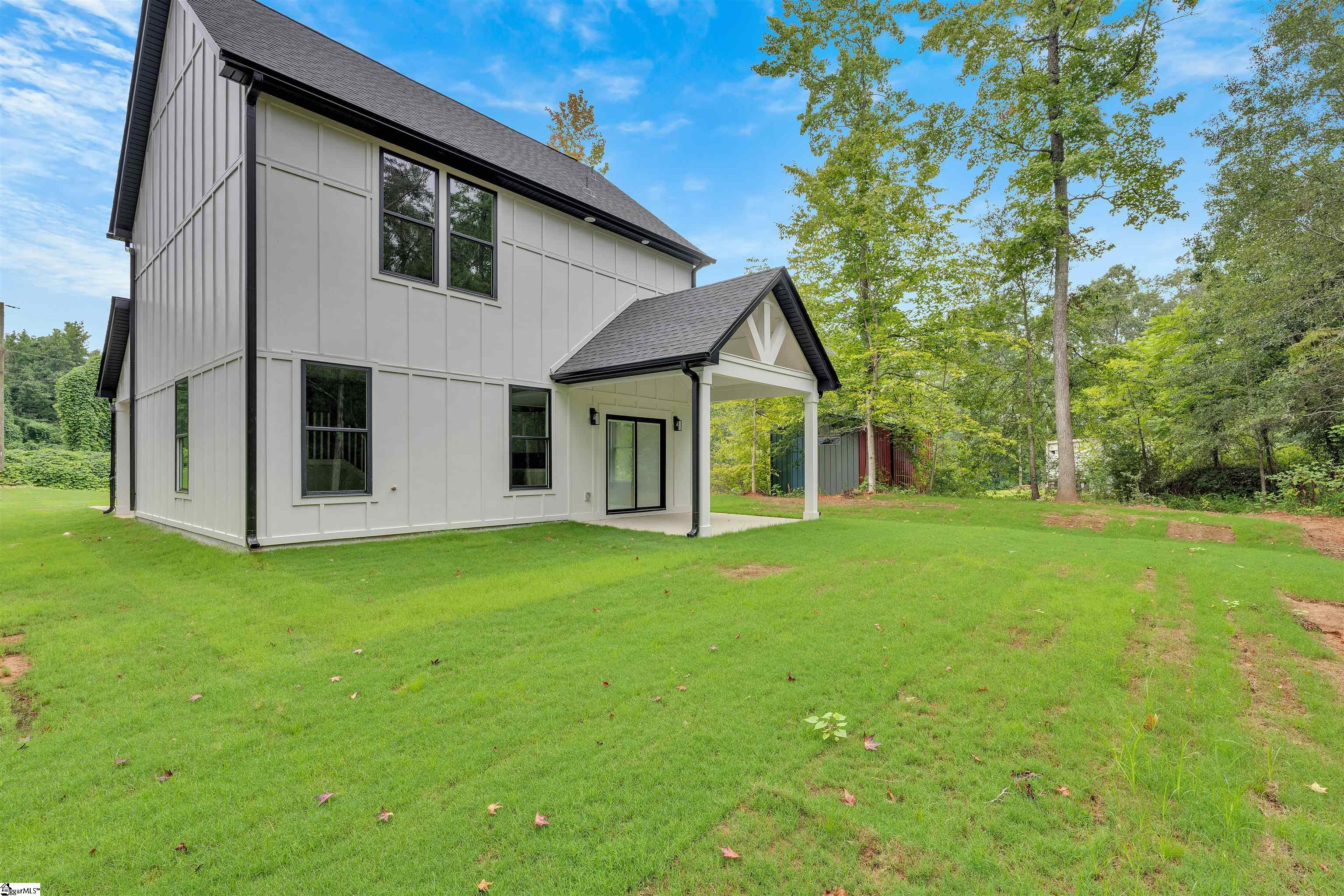 320 W Caroline Street