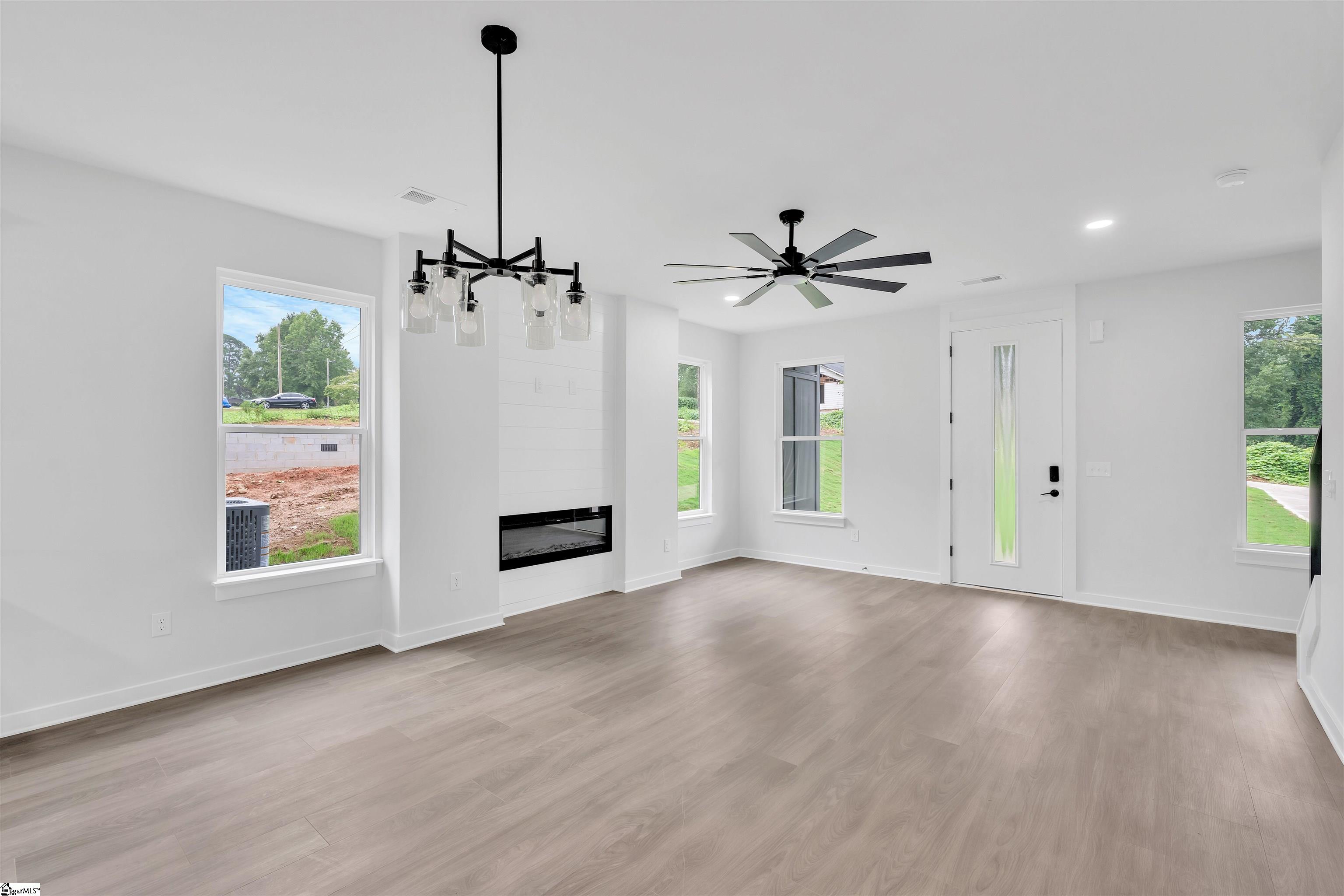 318 W Caroline Street