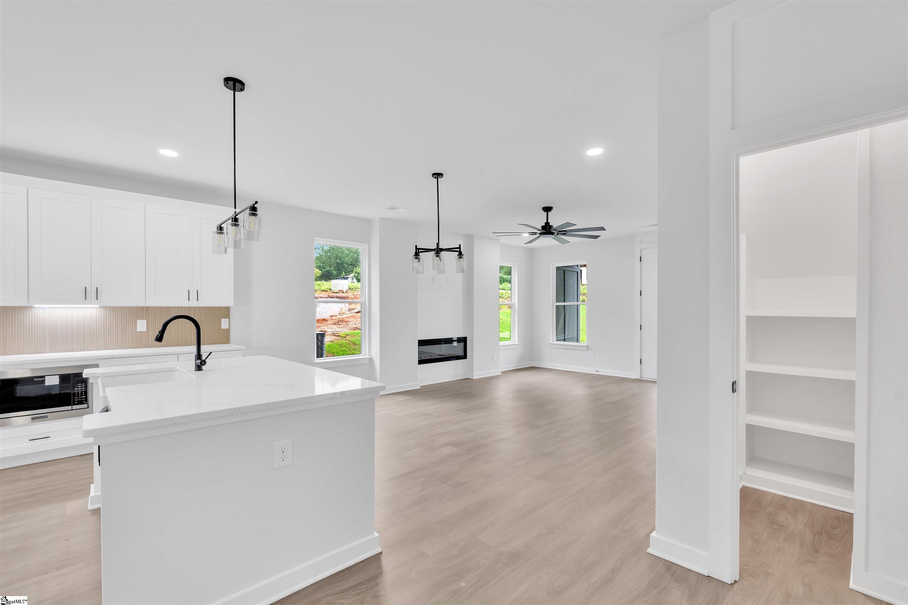 318 W Caroline Street