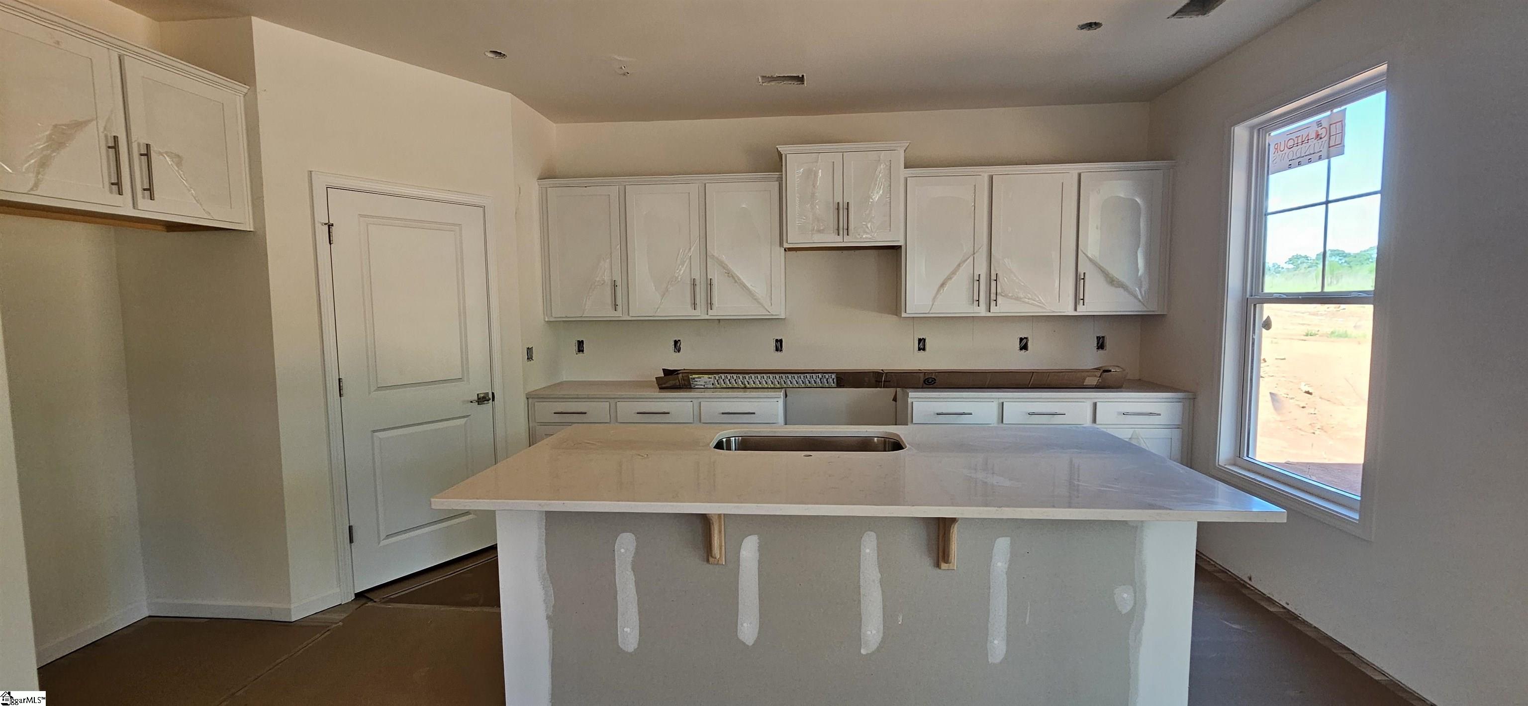 405 Barbican Place Lot 14