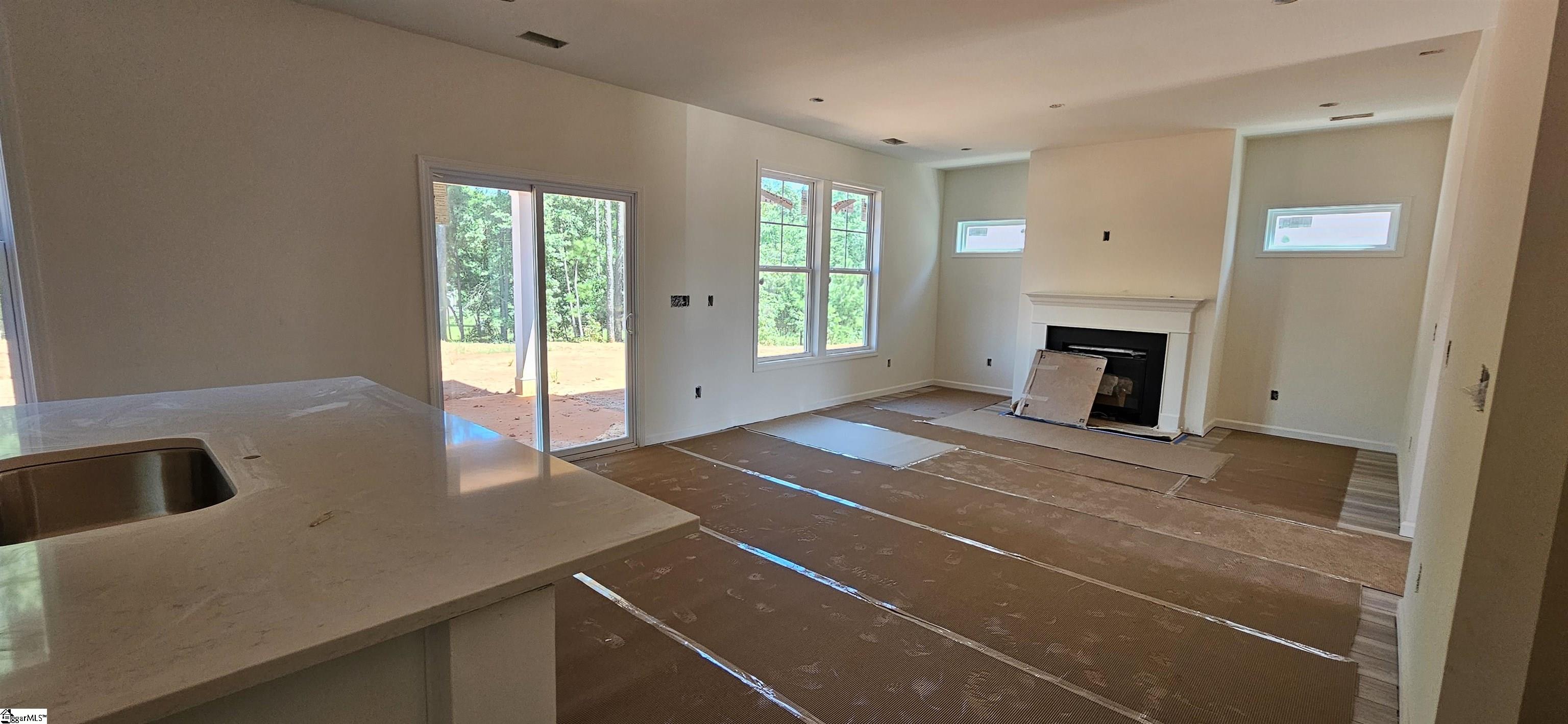 405 Barbican Place Lot 14