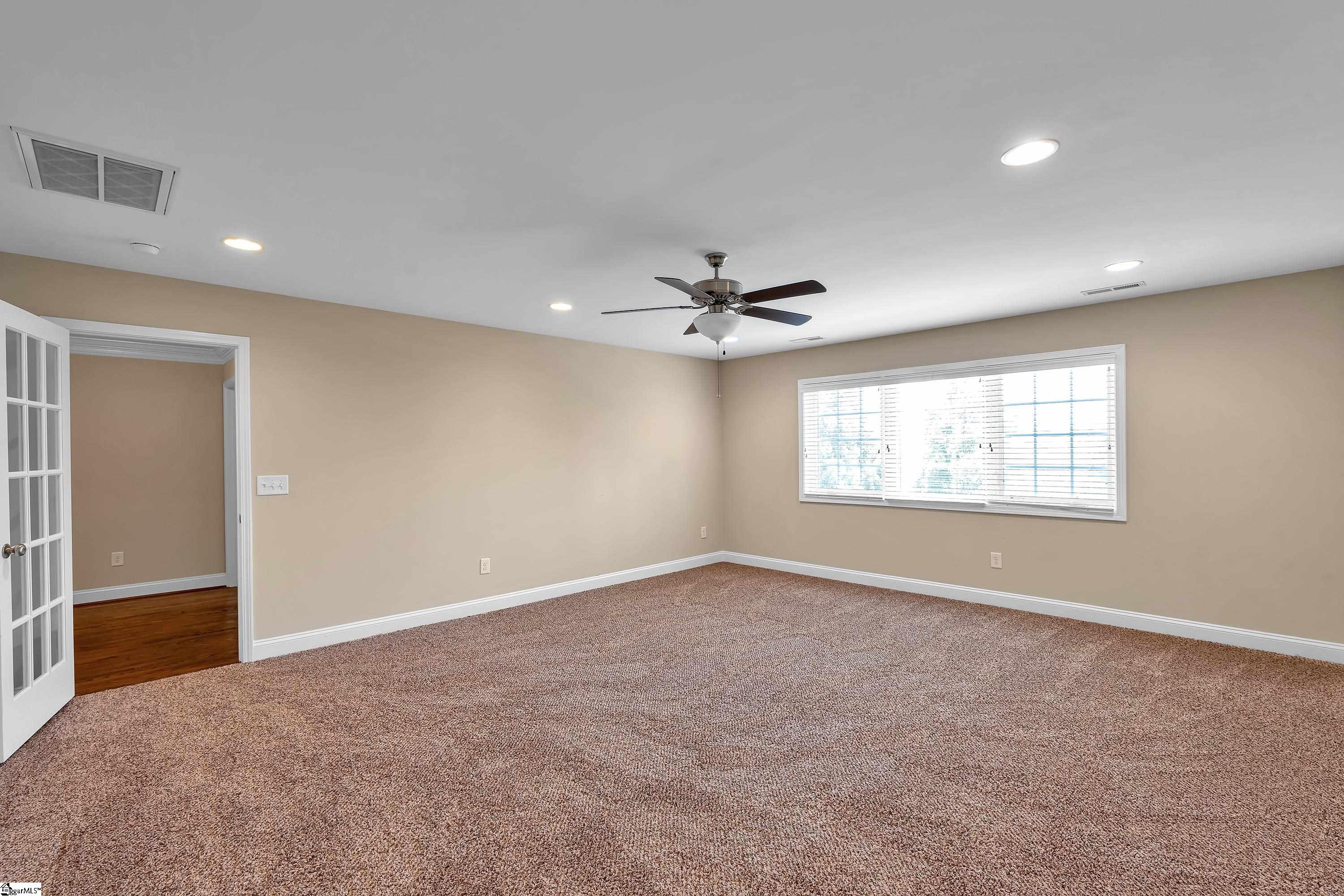 524 New Tarleton Way