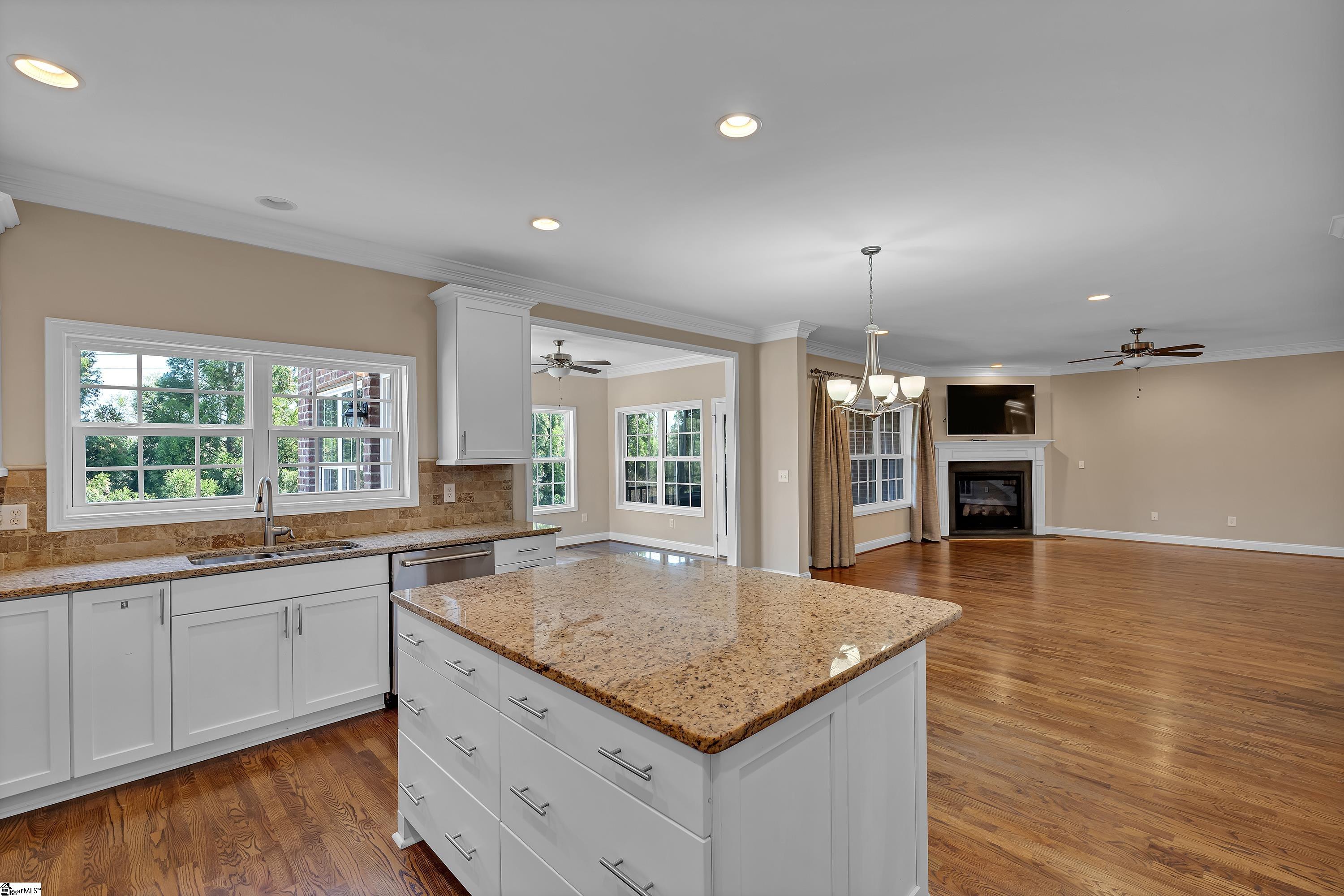 524 New Tarleton Way