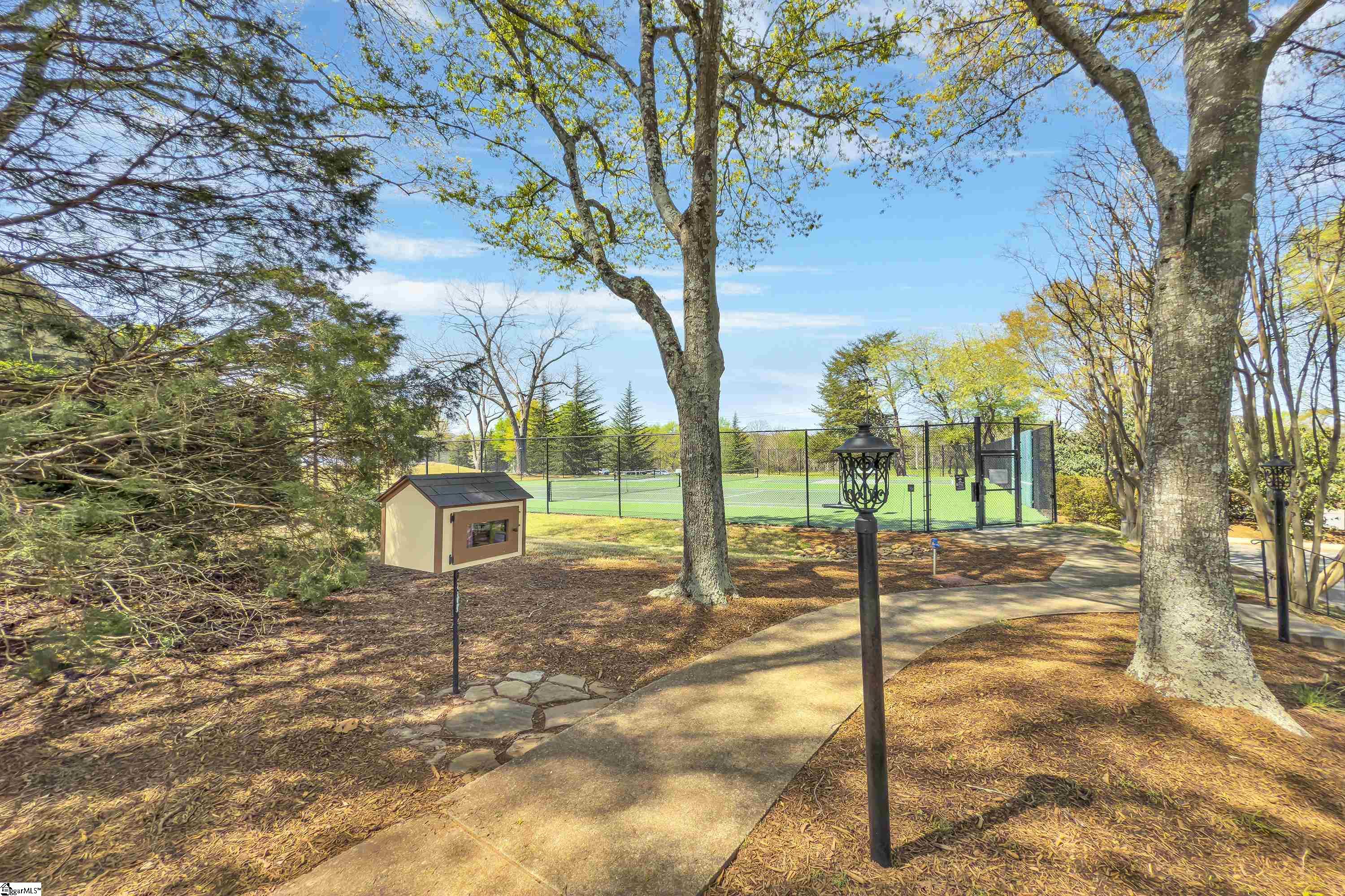 524 New Tarleton Way