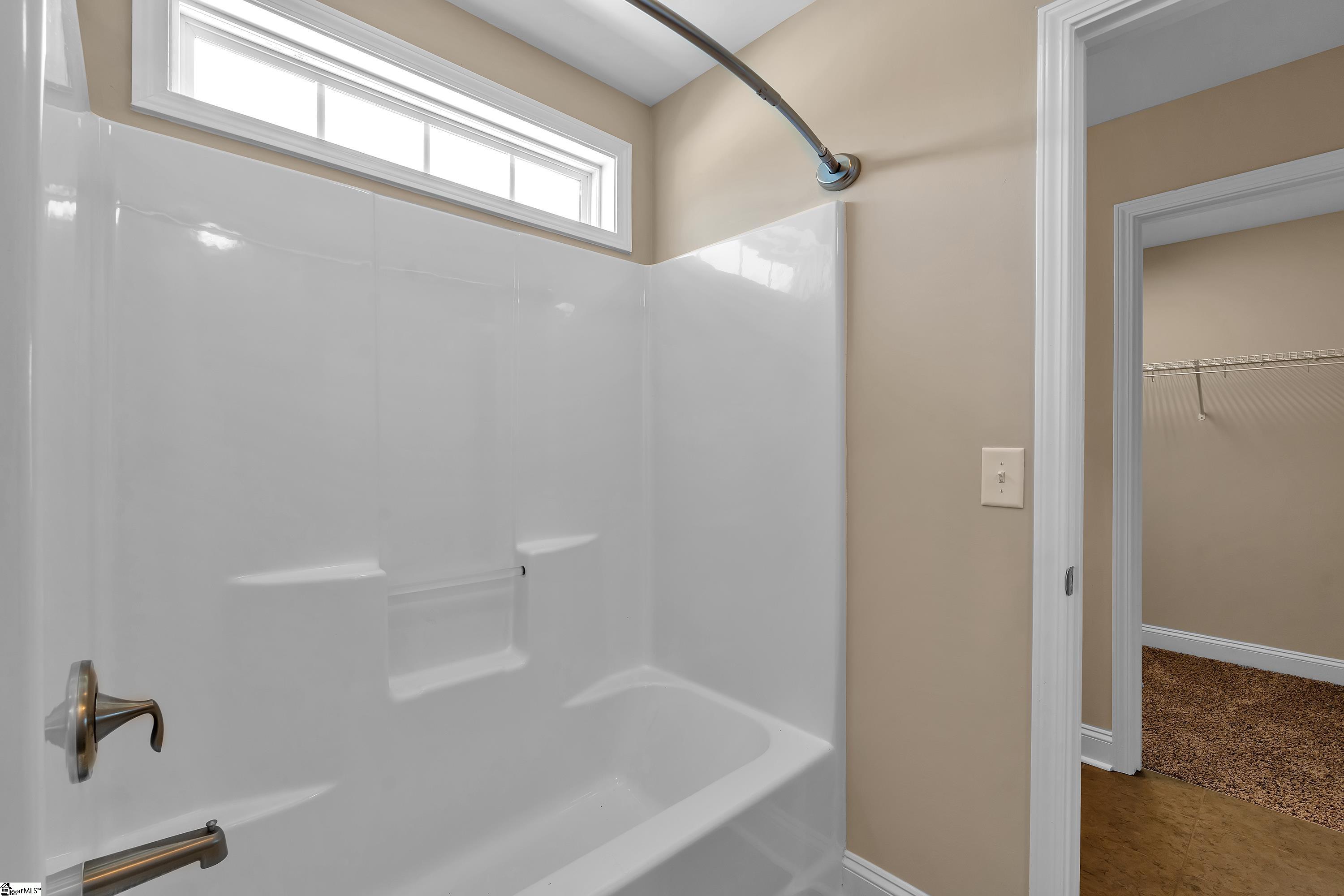 524 New Tarleton Way