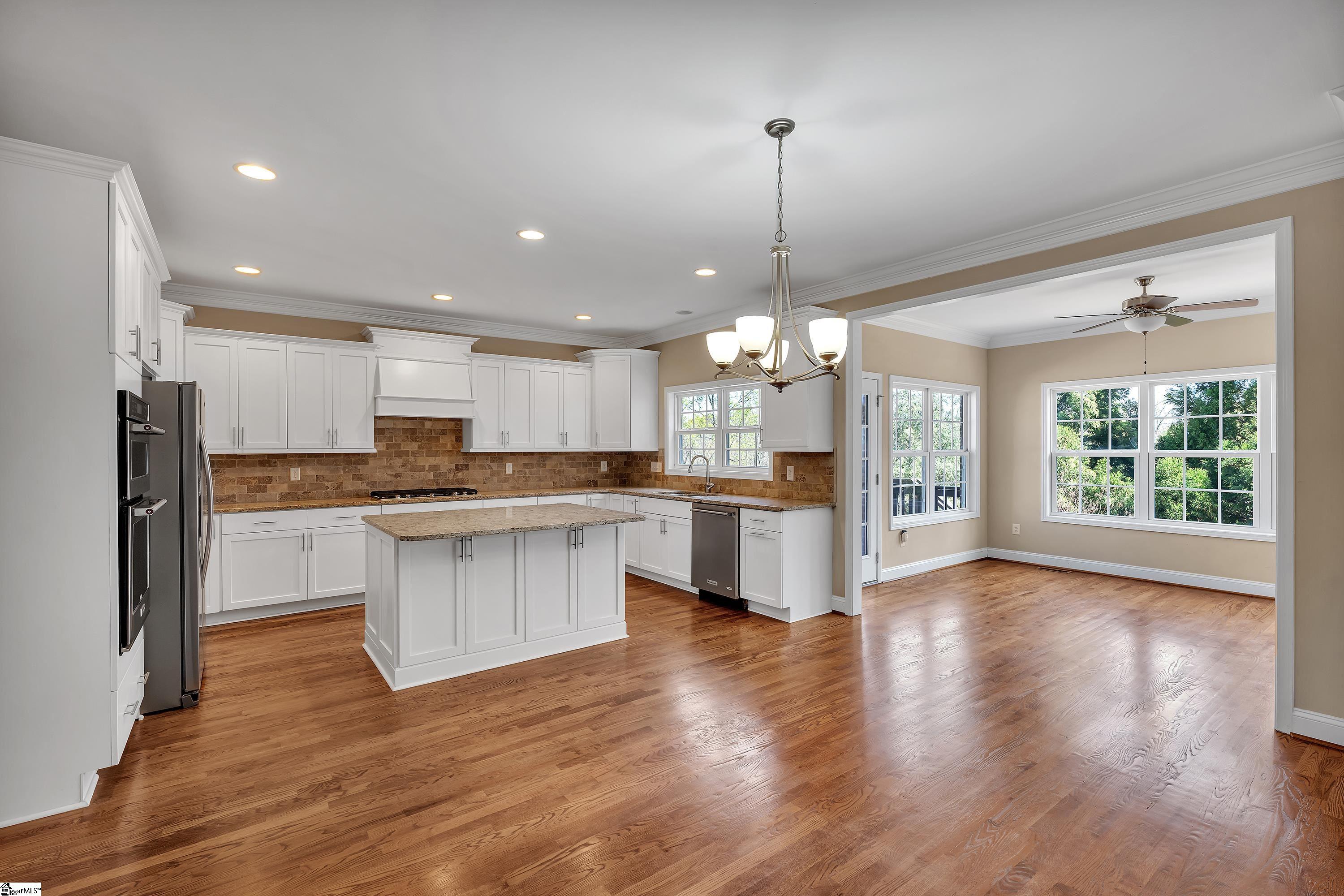 524 New Tarleton Way