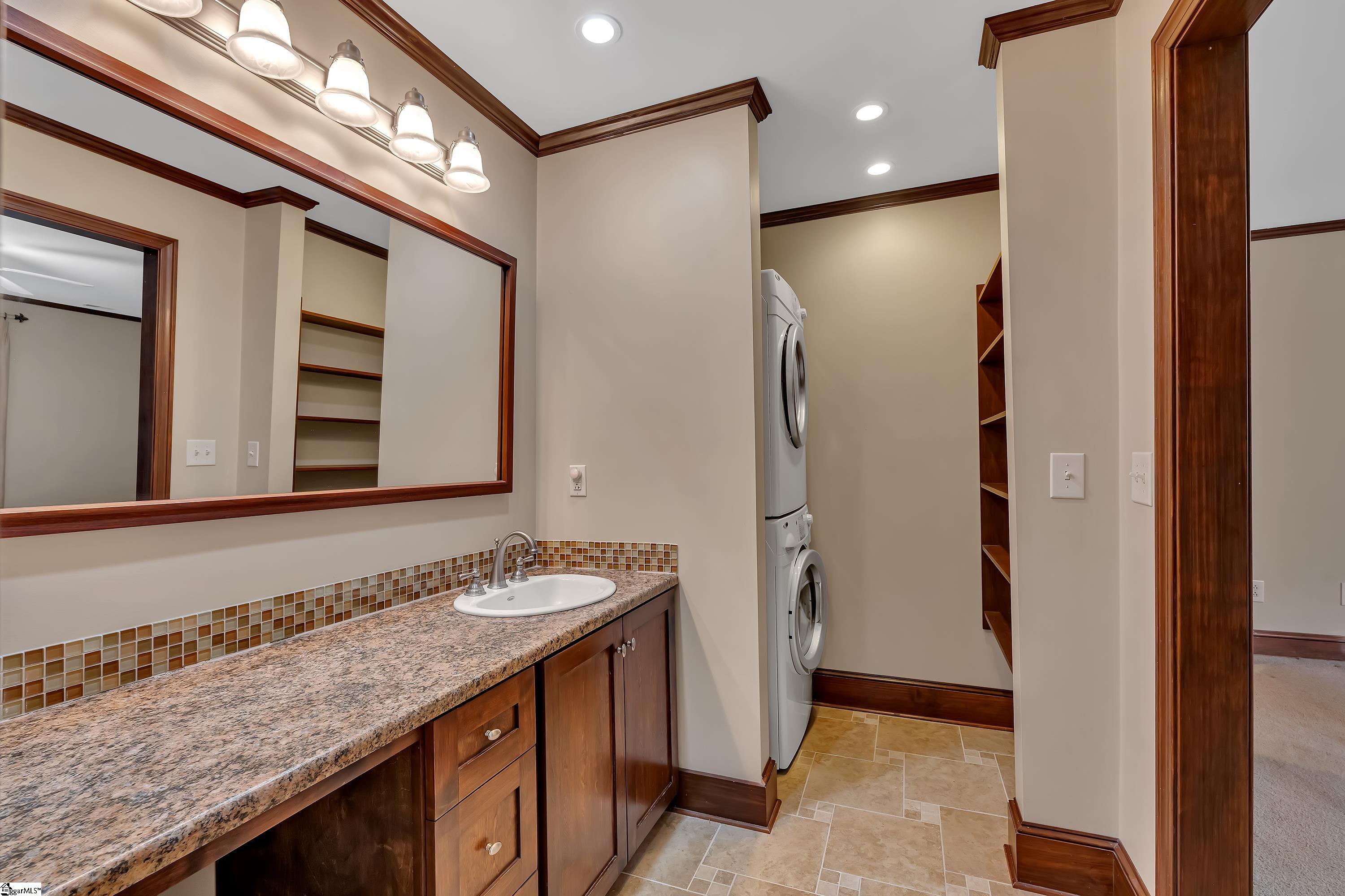 100 W Seven Oaks Drive