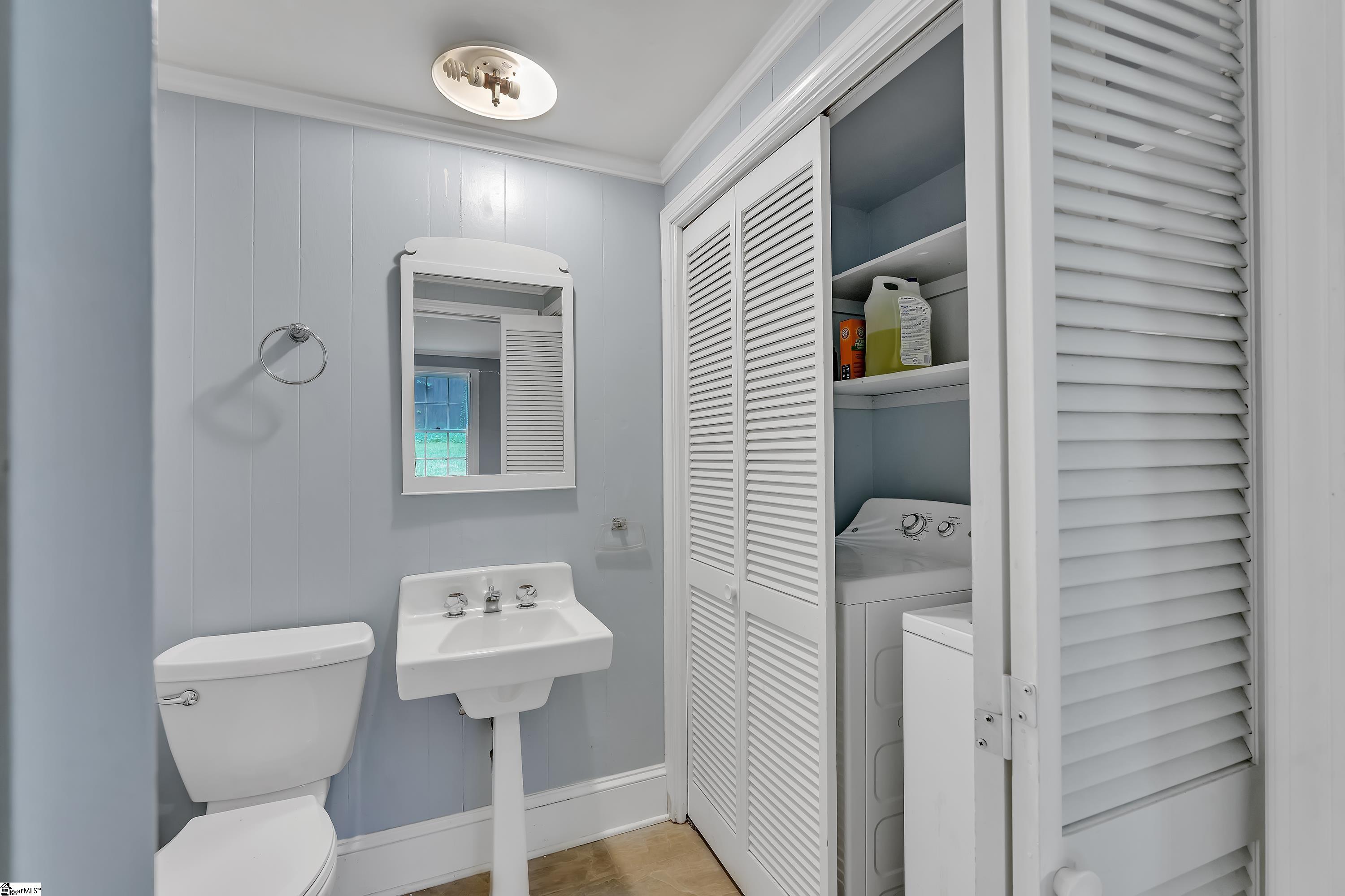 100 W Seven Oaks Drive