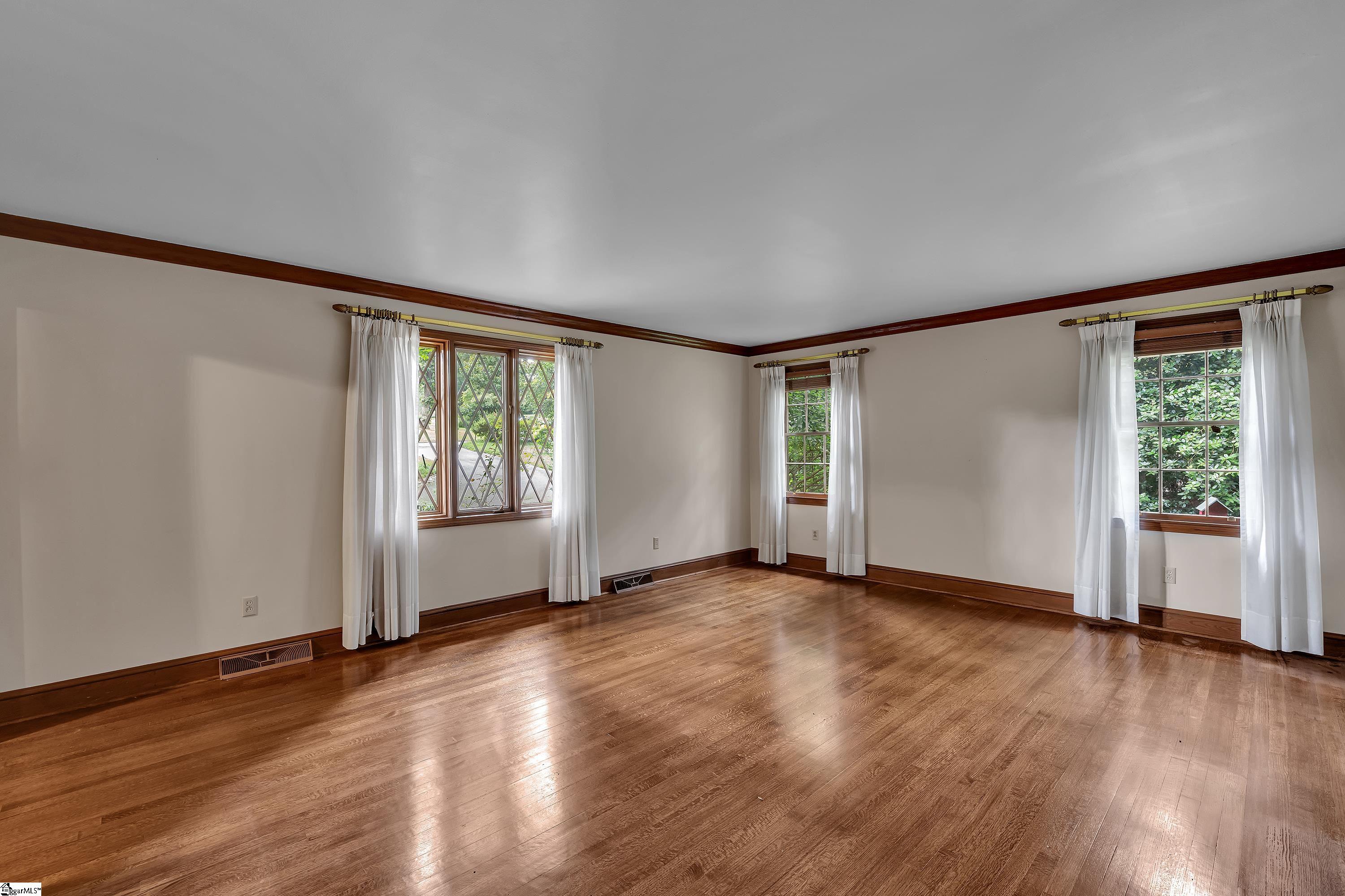 100 W Seven Oaks Drive