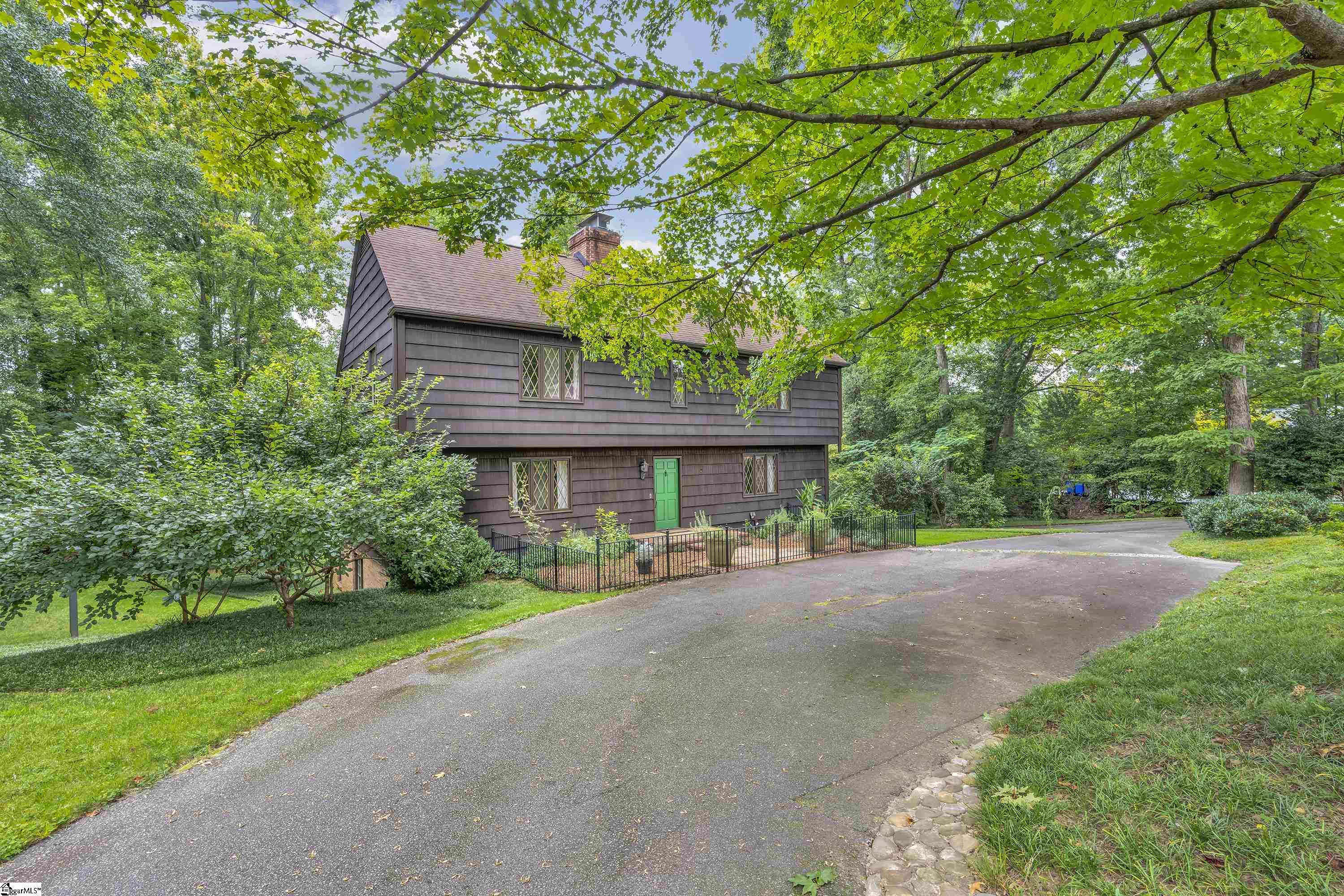 100 W Seven Oaks Drive