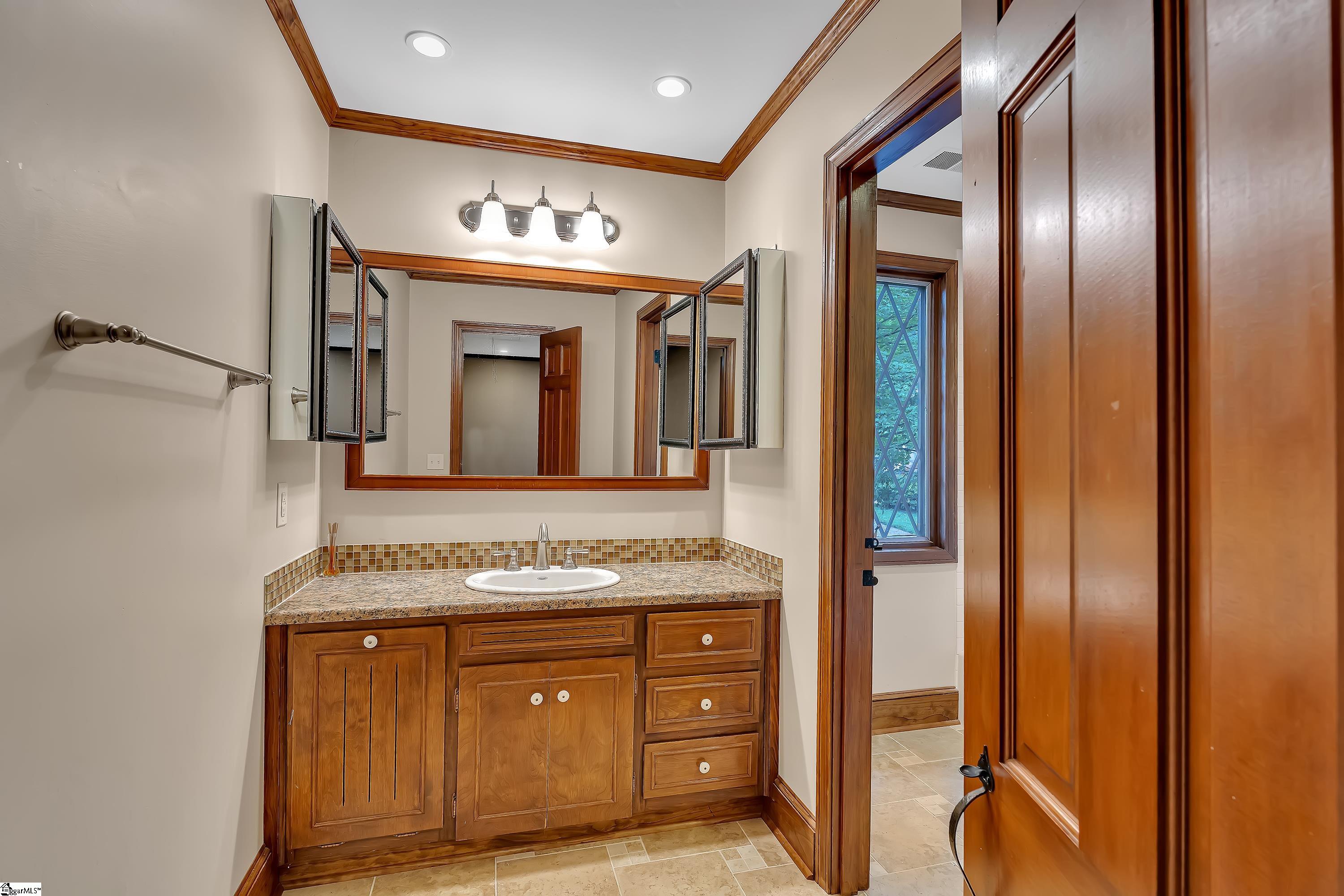 100 W Seven Oaks Drive