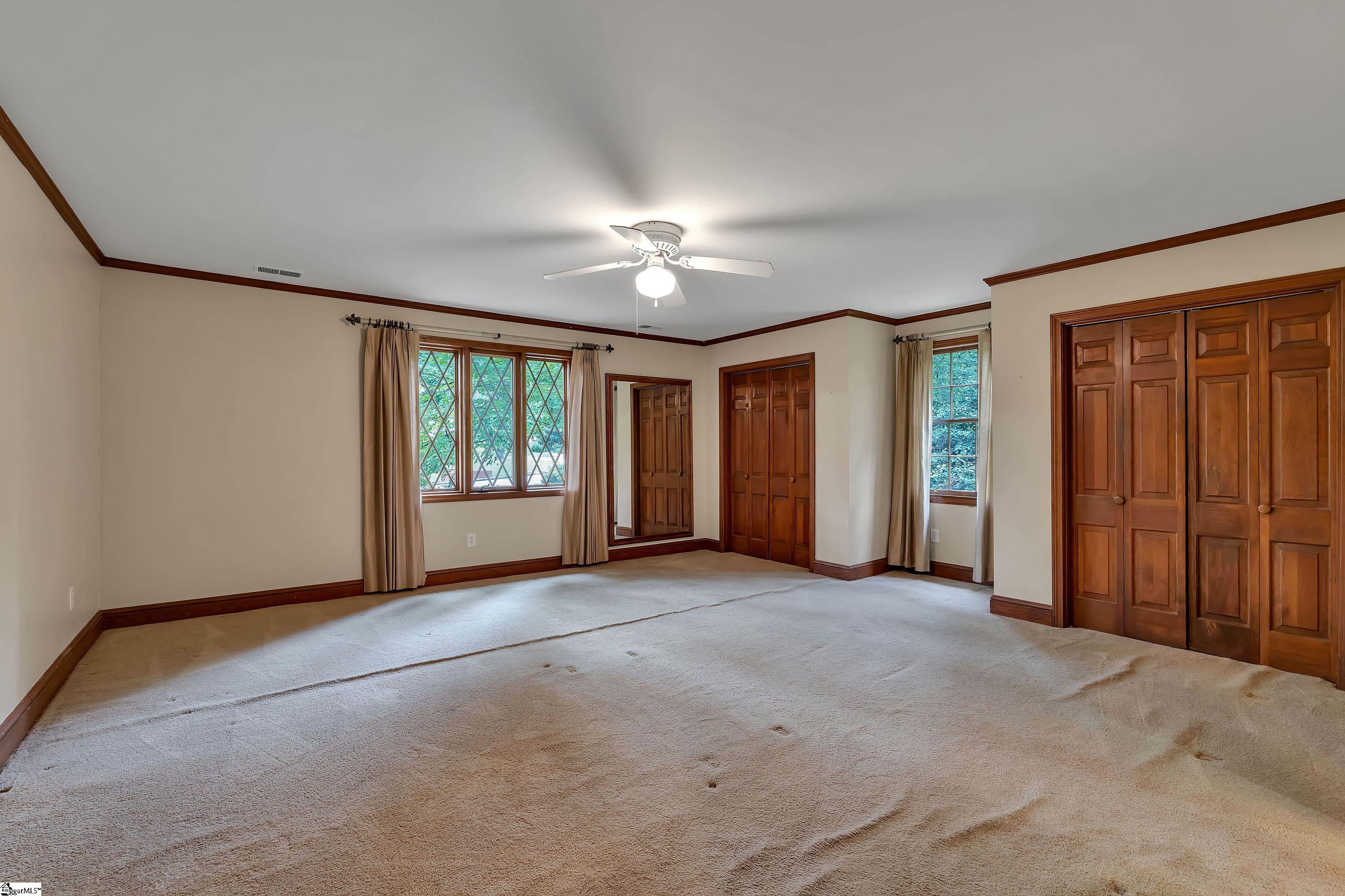 100 W Seven Oaks Drive