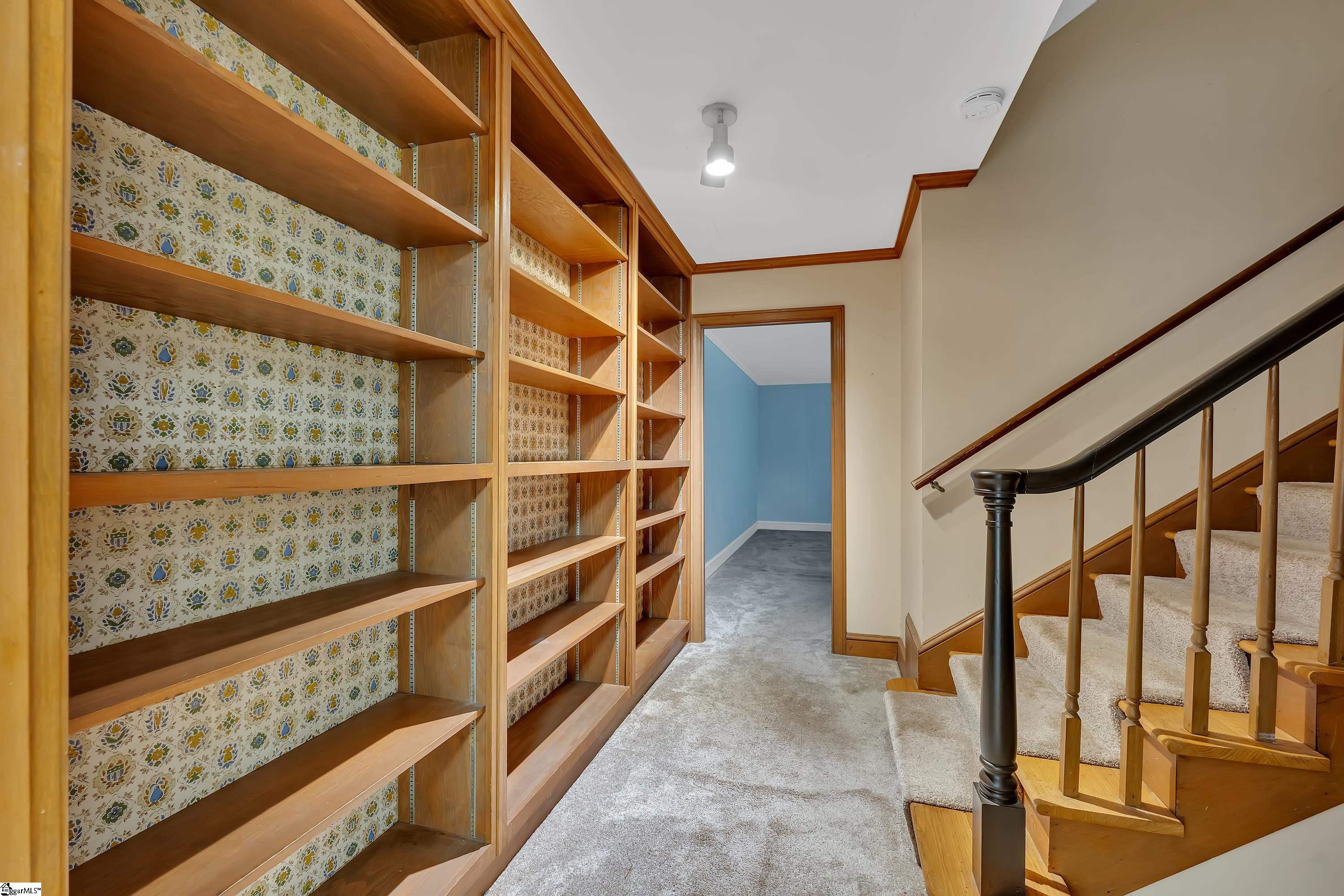 100 W Seven Oaks Drive