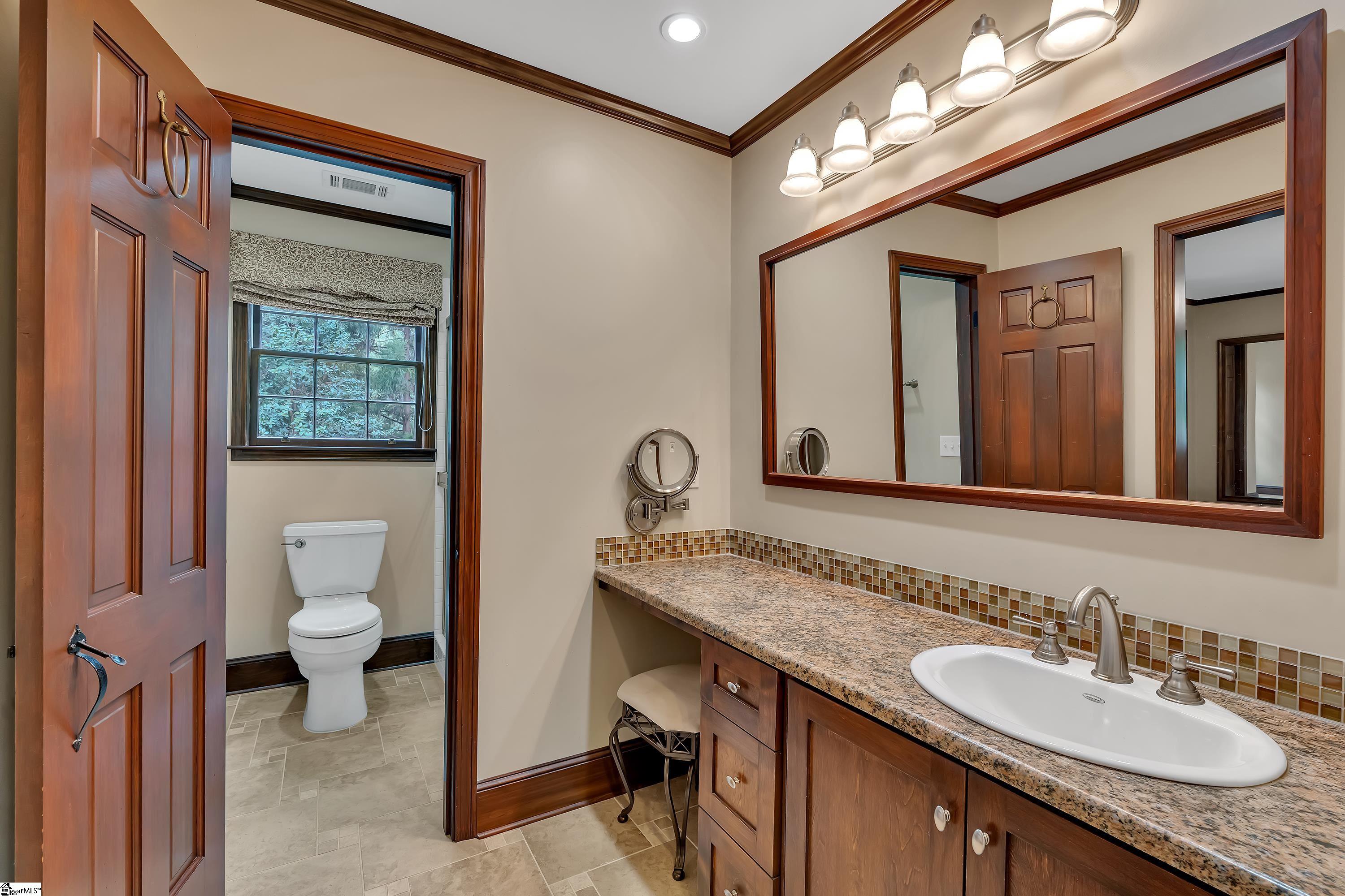 100 W Seven Oaks Drive