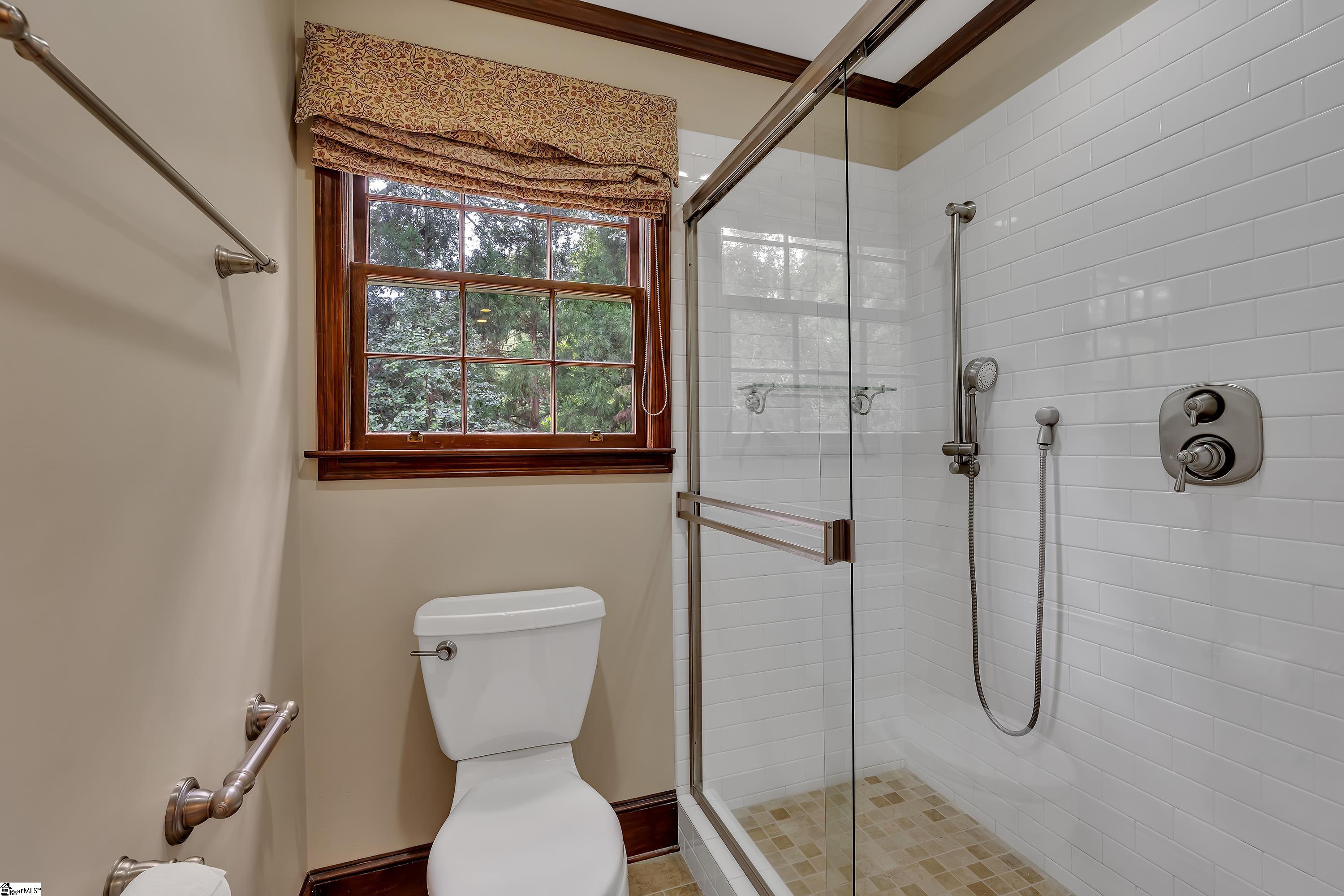 100 W Seven Oaks Drive