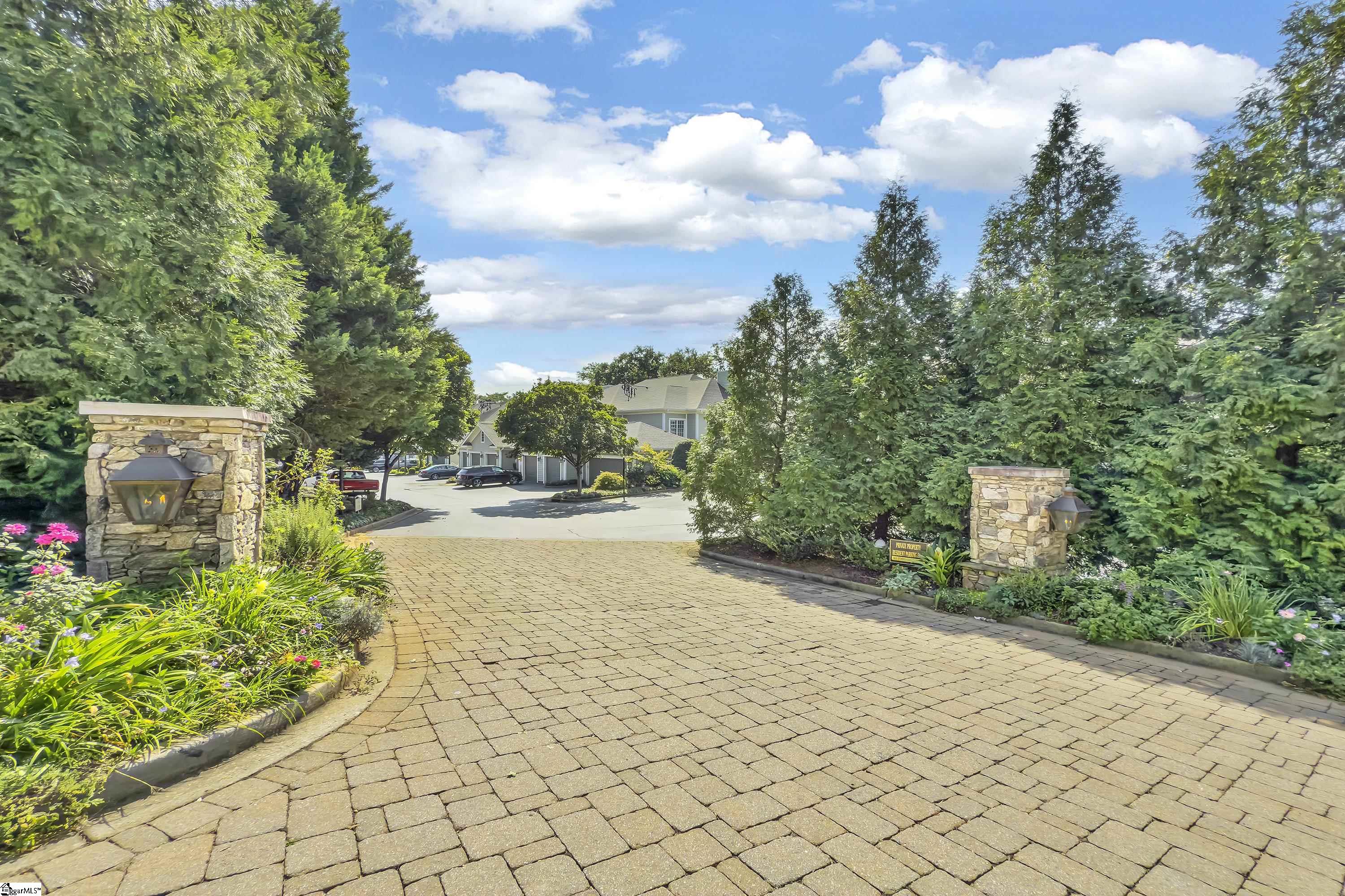 168 Ridgeland Drive Unit 100