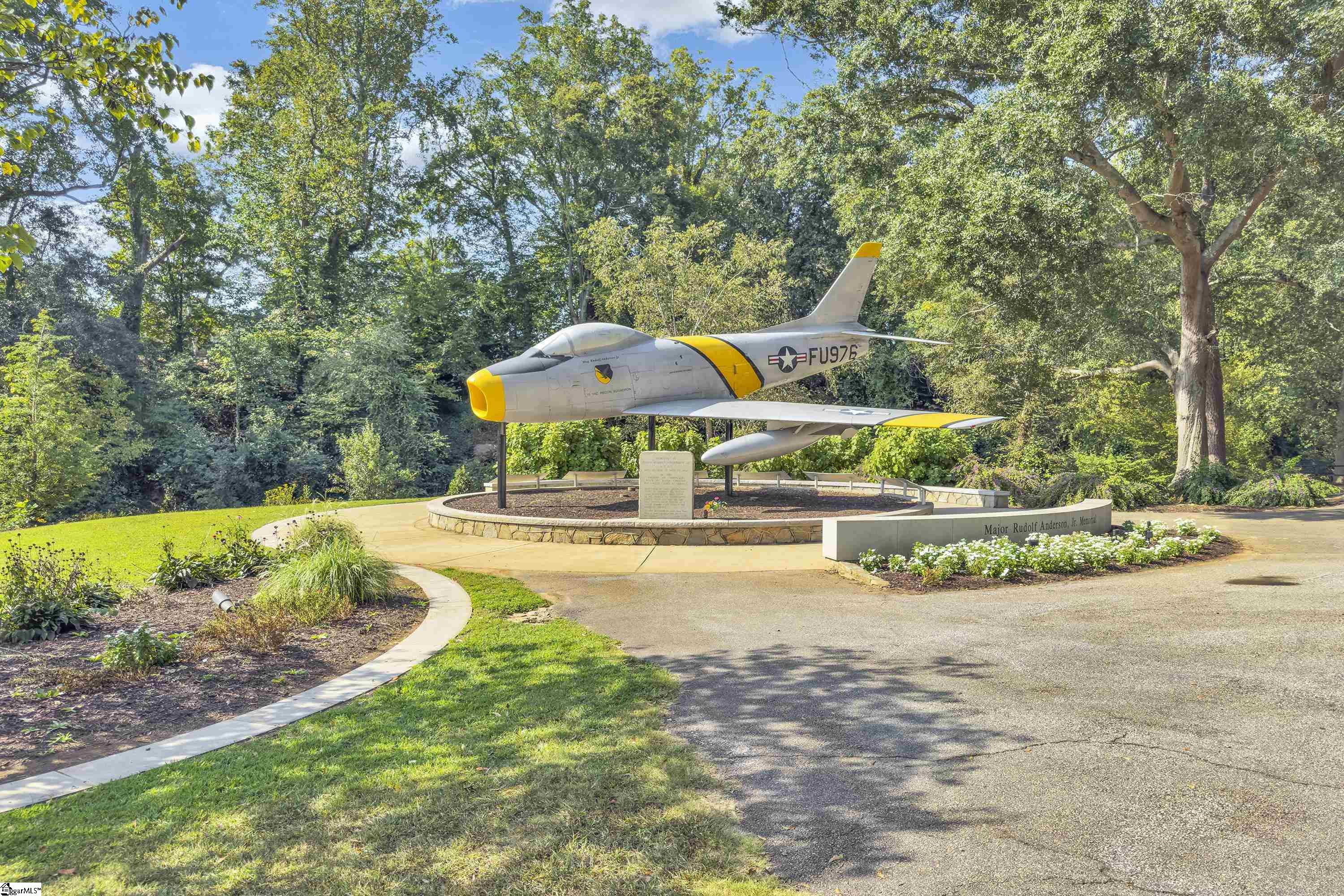 168 Ridgeland Drive Unit 100