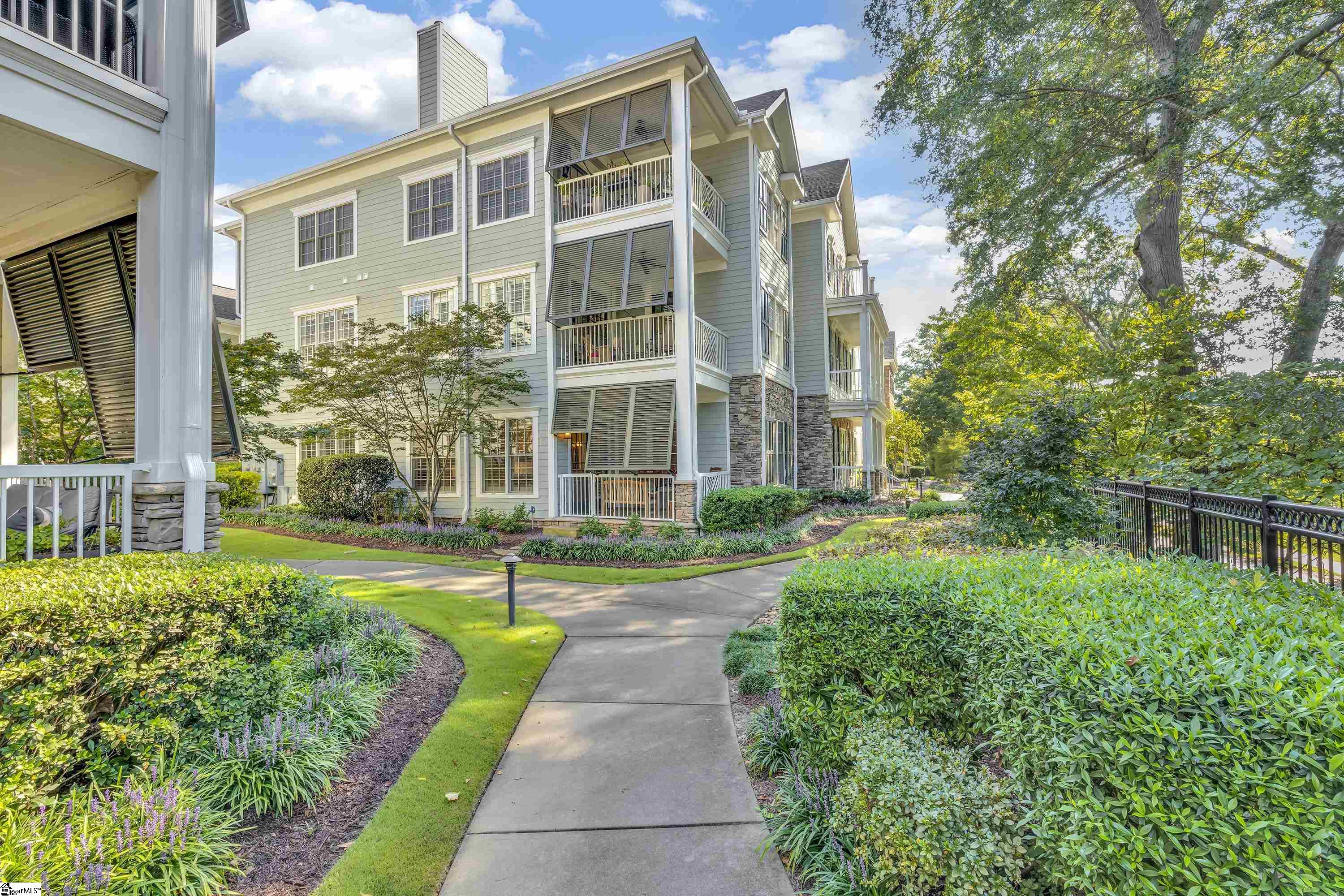 168 Ridgeland Drive Unit 100