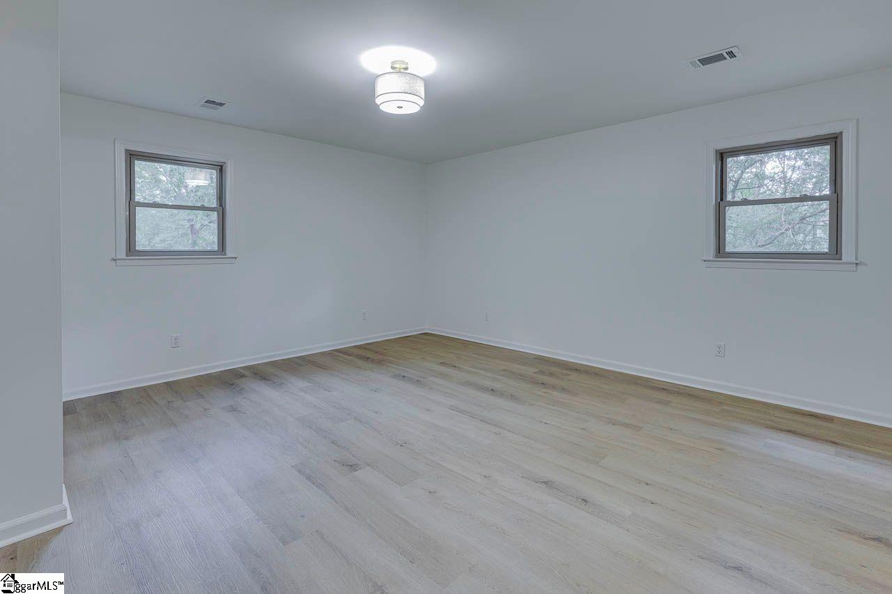 104 Stone Hedge Court