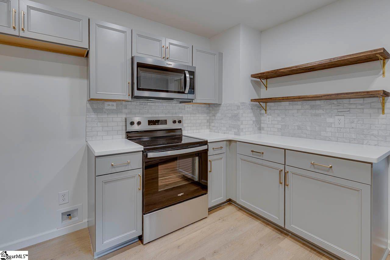 104 Stone Hedge Court