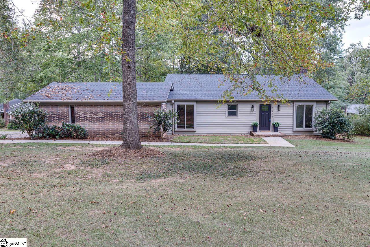 104 Stone Hedge Court