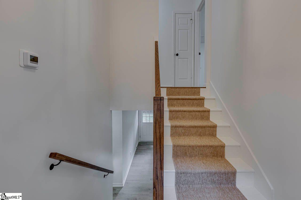 104 Stone Hedge Court