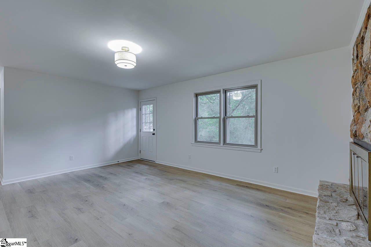 104 Stone Hedge Court