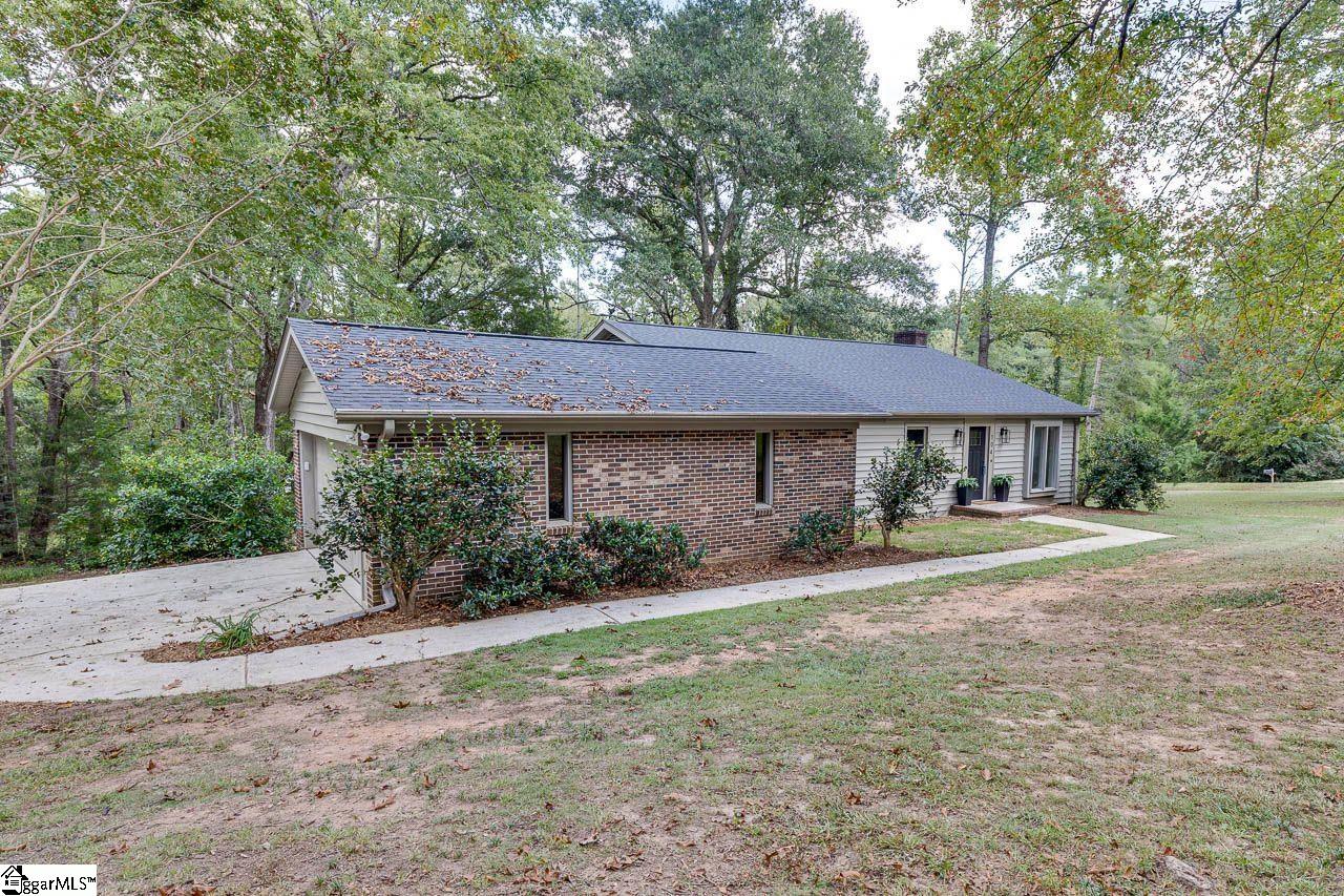 104 Stone Hedge Court