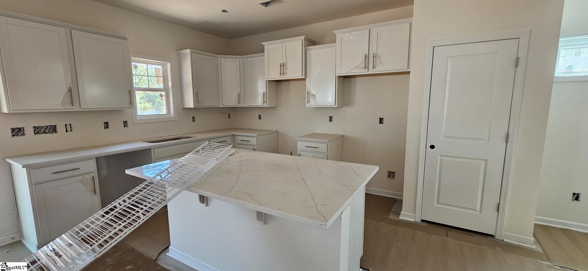 411 Barbican Place Lot 17