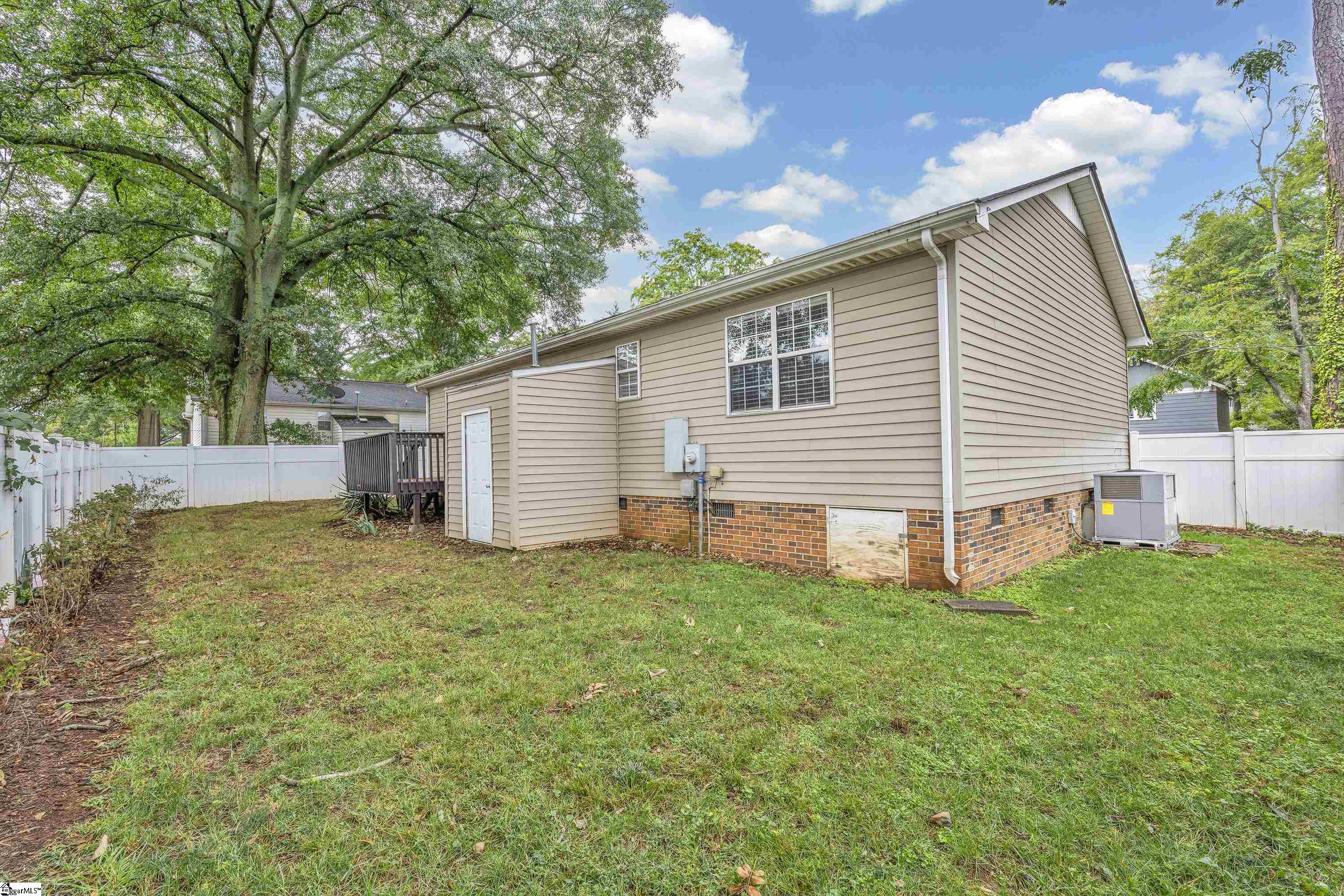 104 N Calhoun Street