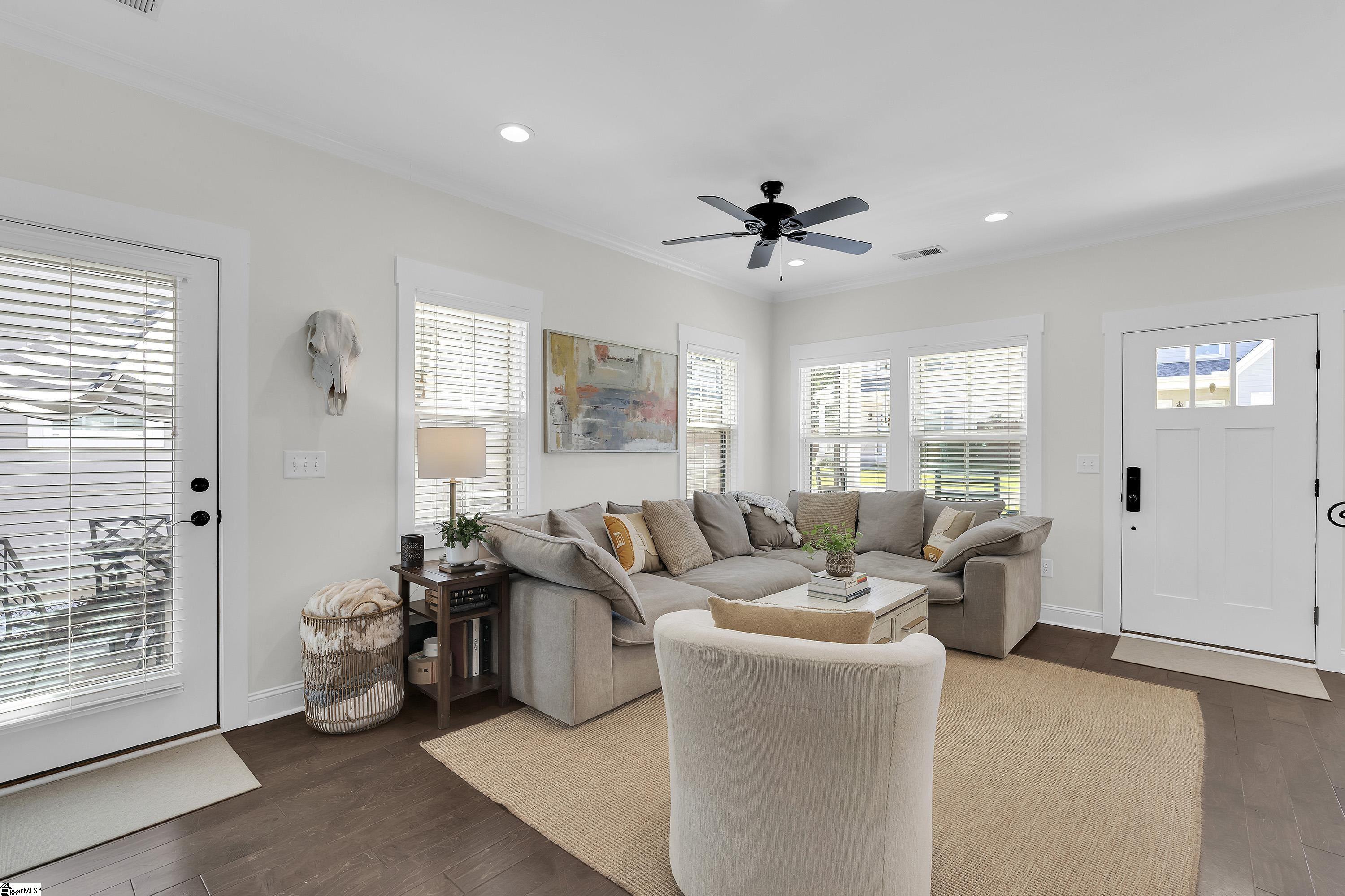 16 Ridge Knoll Circle