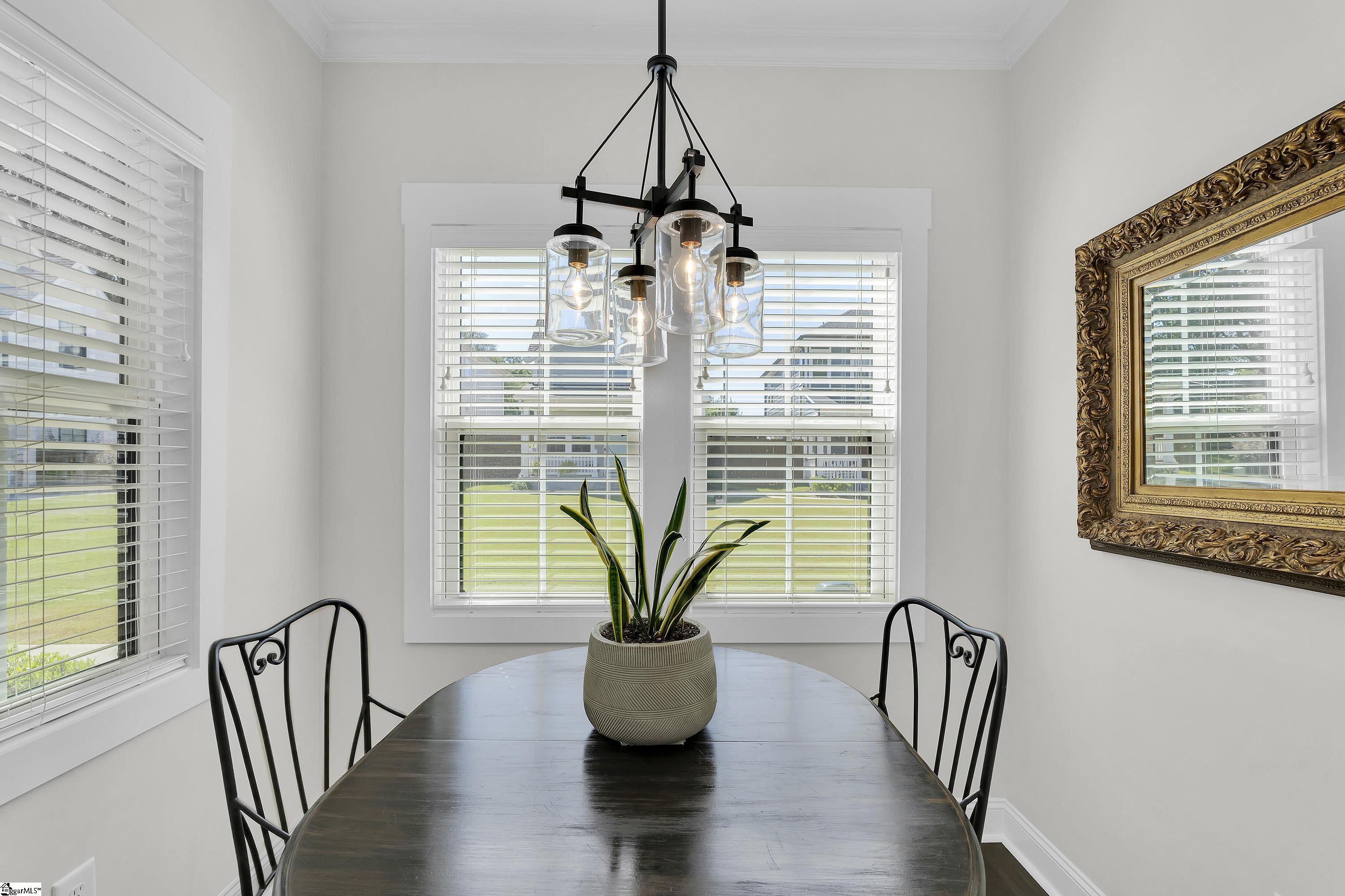 16 Ridge Knoll Circle