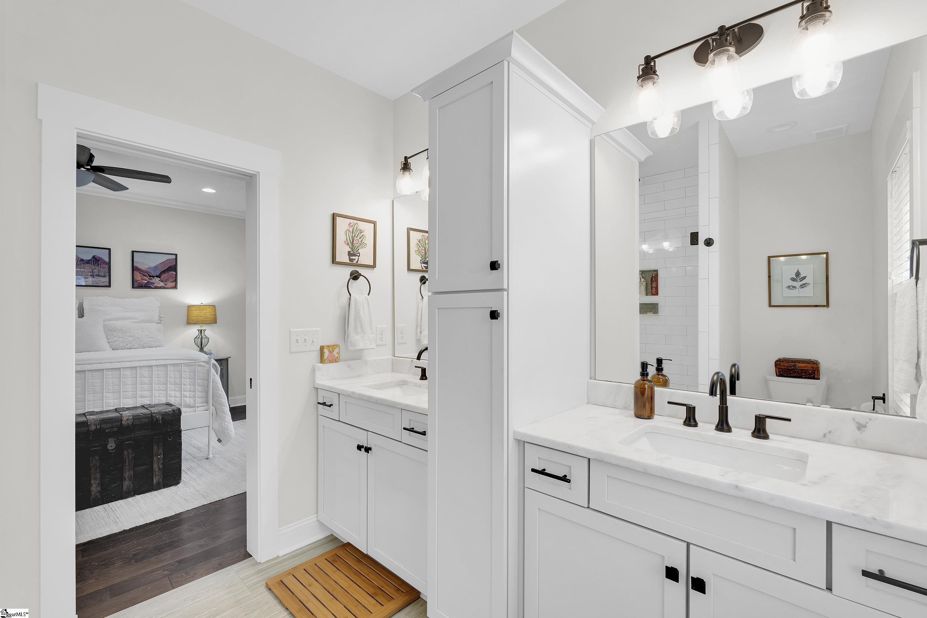 16 Ridge Knoll Circle