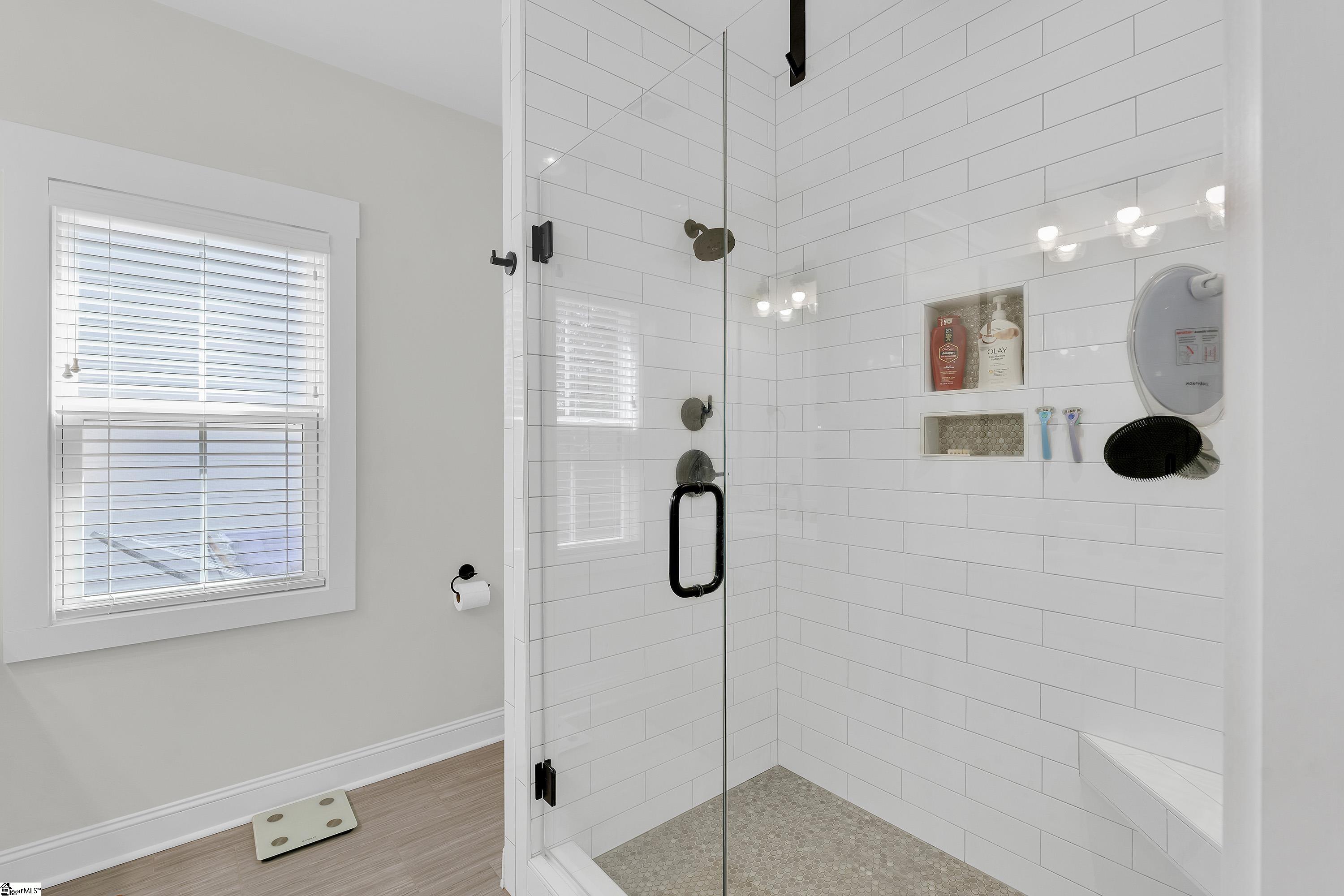 16 Ridge Knoll Circle