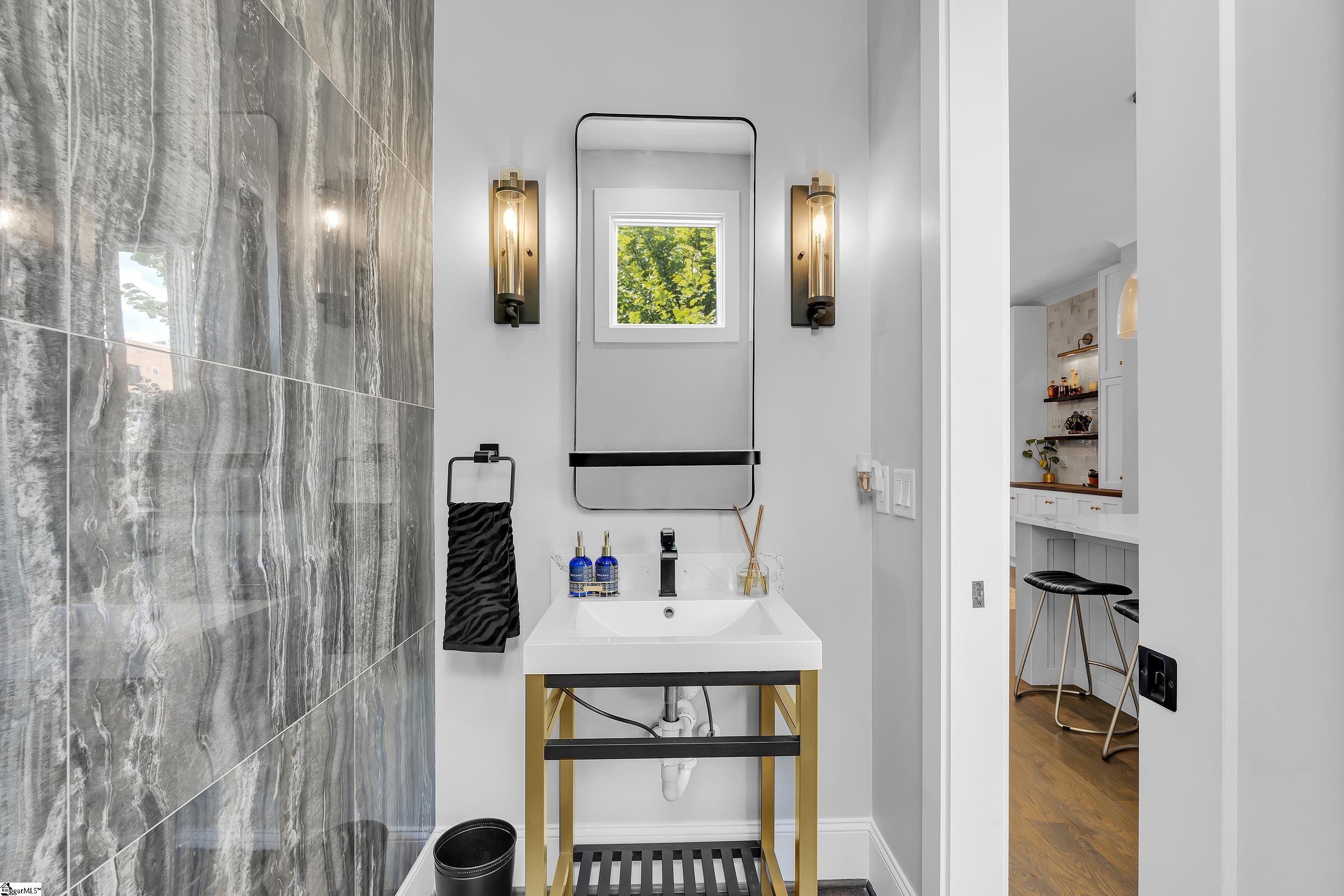 611 N Main Street Unit 9 Unit: Unit #9