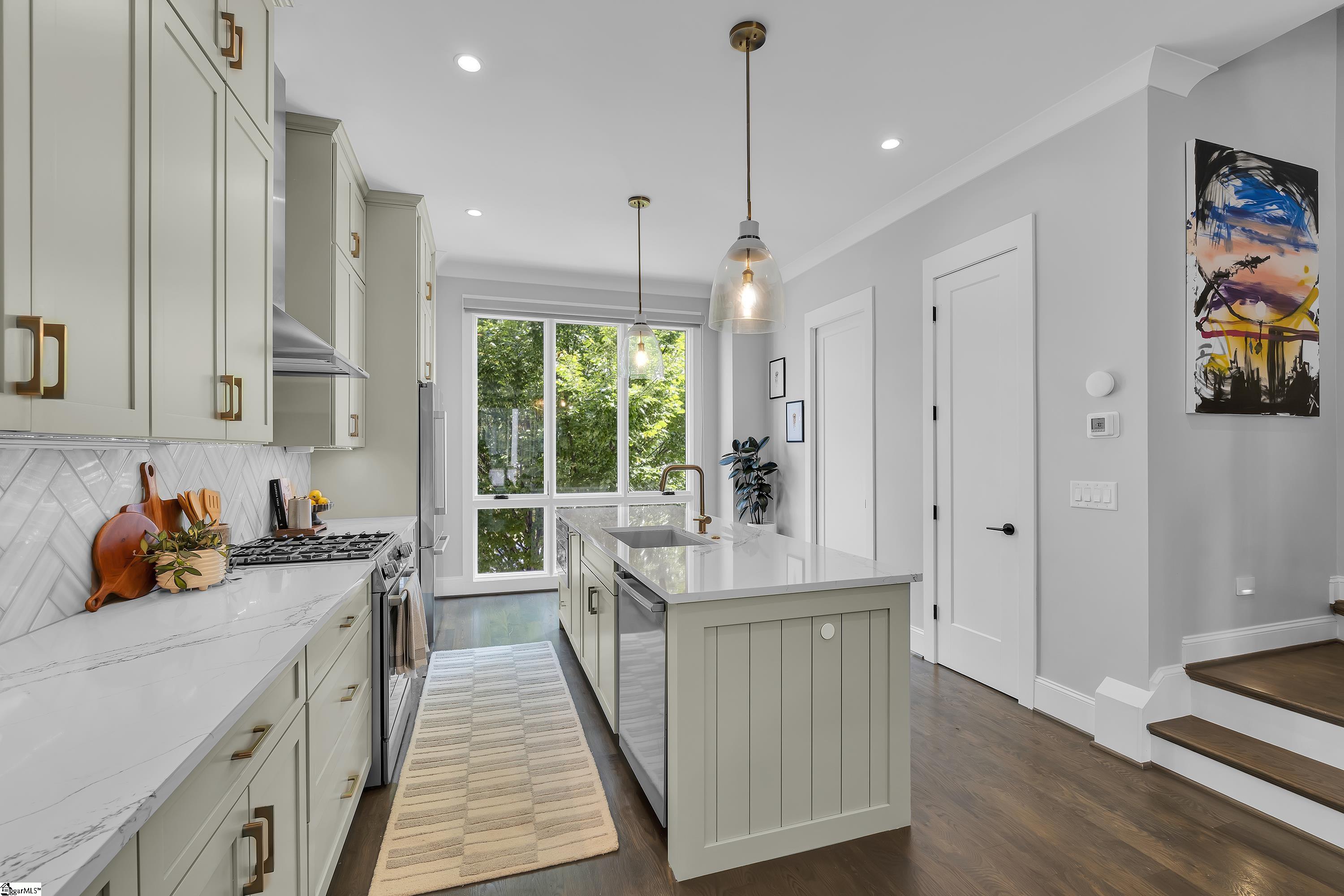 611 N Main Street Unit 9 Unit: Unit #9