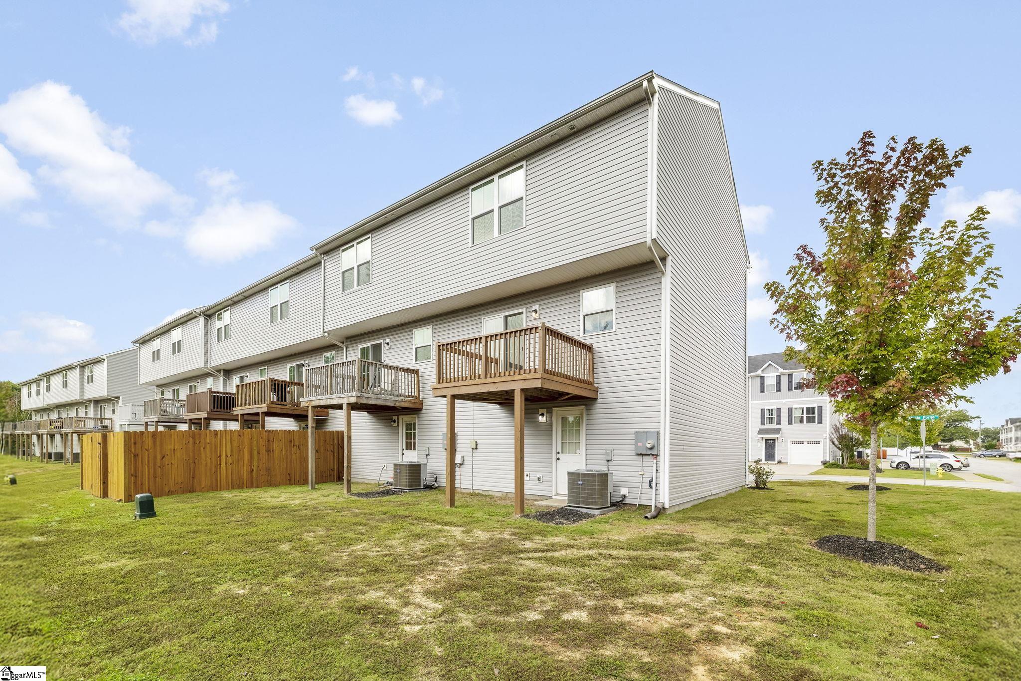 201 Maple Forge Trail