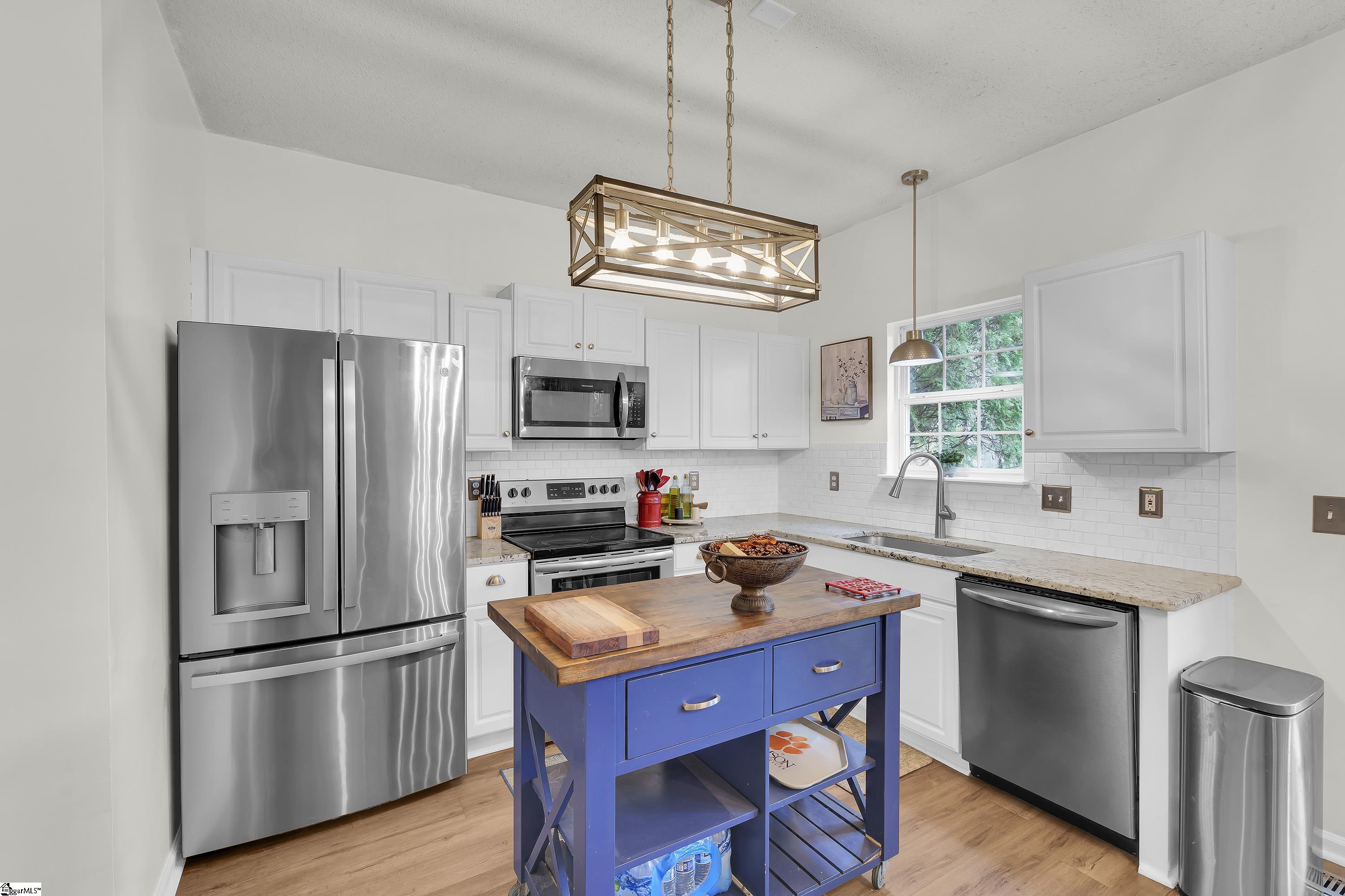 111 Golden Crest Court