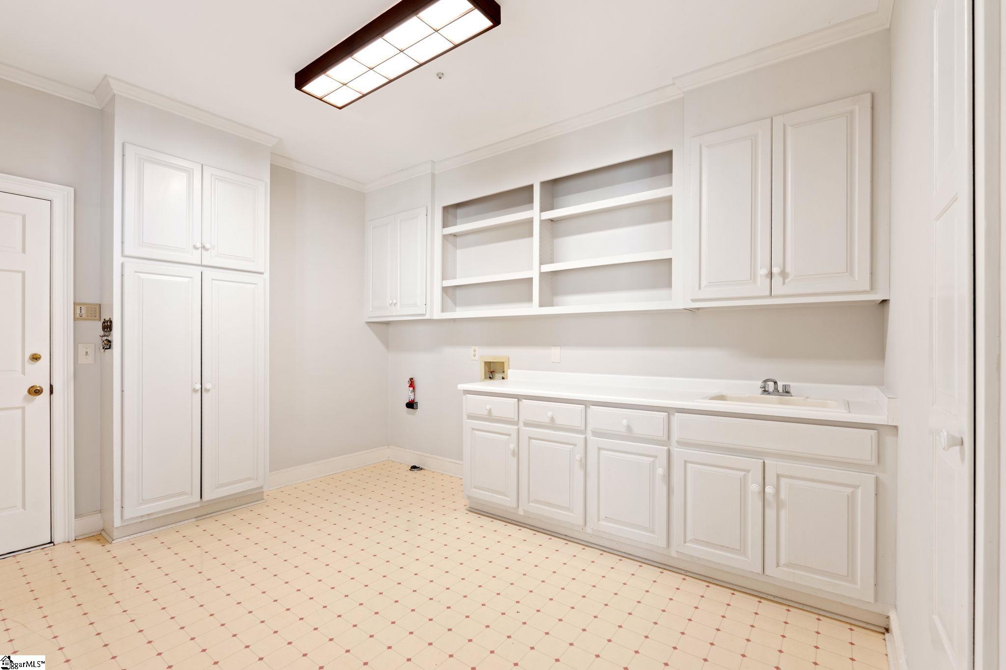 212 Hidden Hills Drive