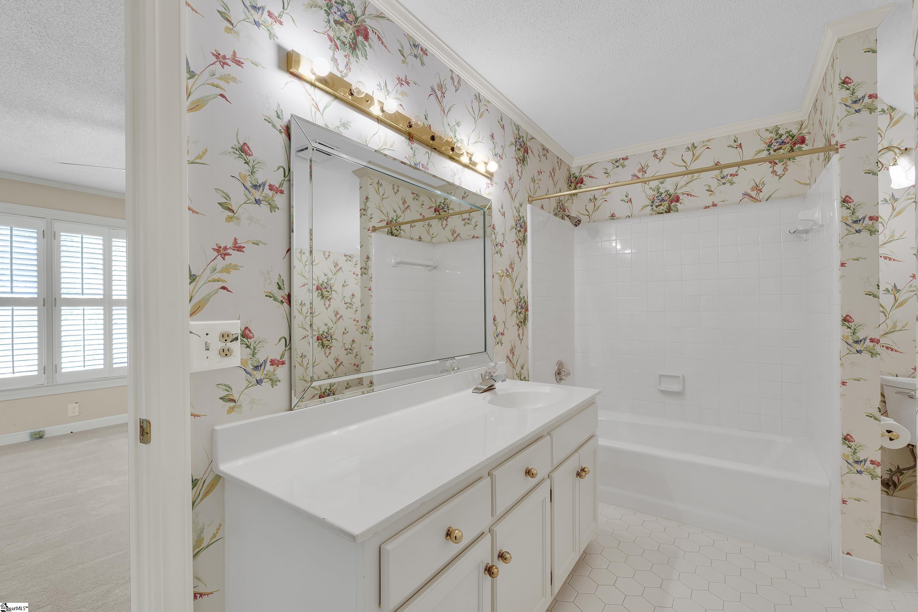 122 Hidden Hills Drive